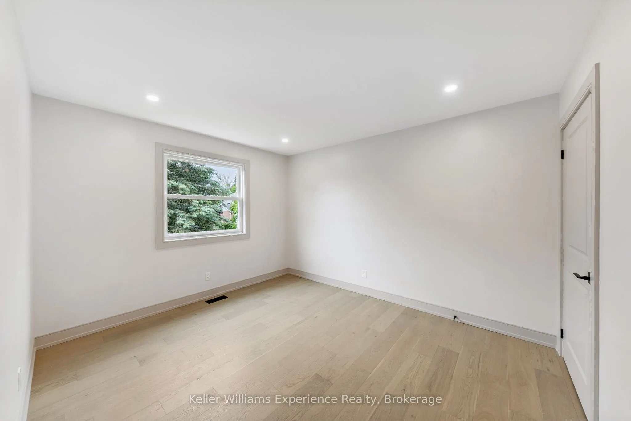 14 Mariposa Drive
