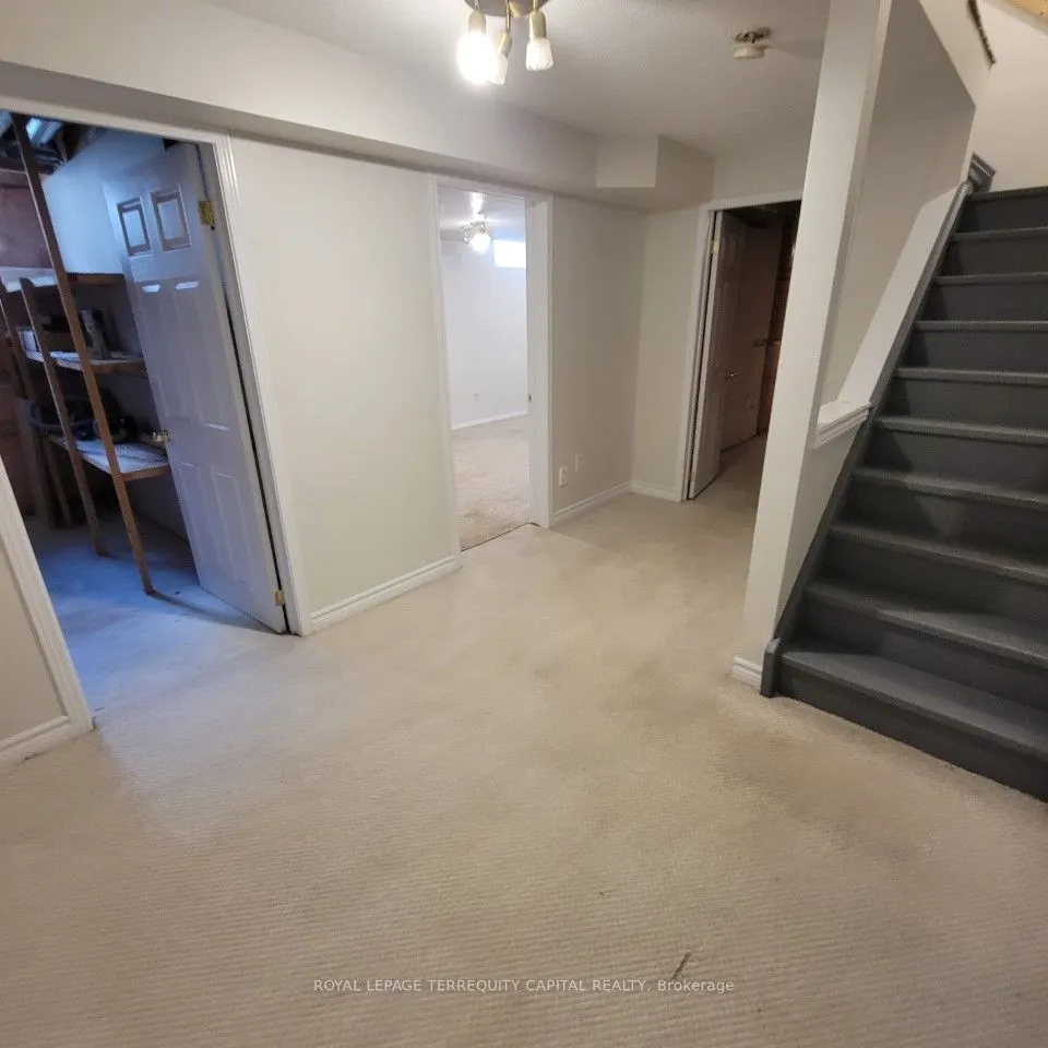 325 Cundles Road W