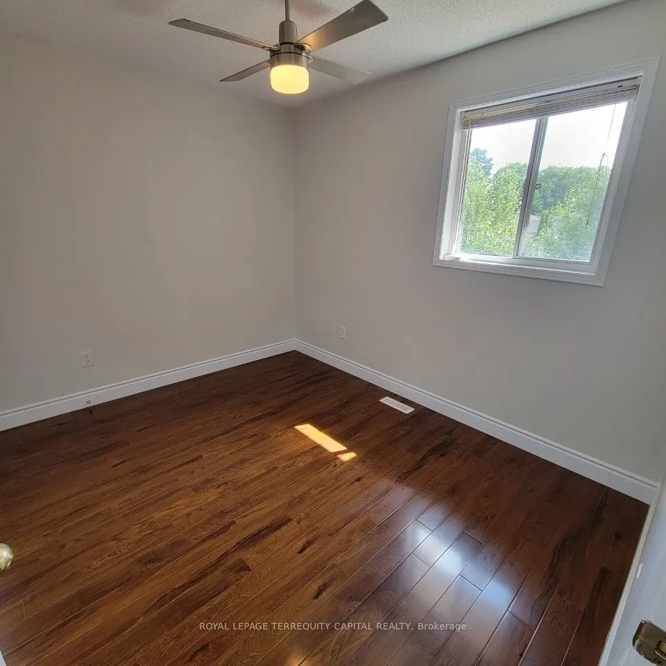 325 Cundles Road W
