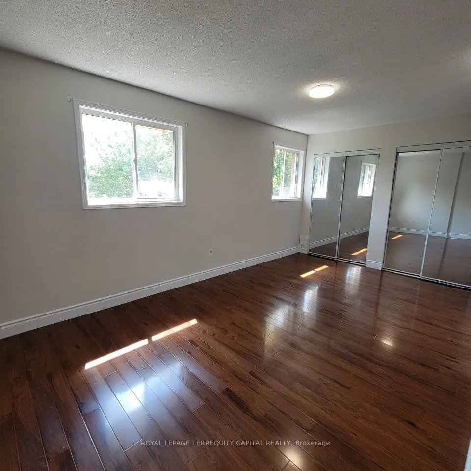 325 Cundles Road W