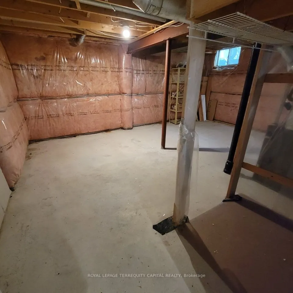 325 Cundles Road W