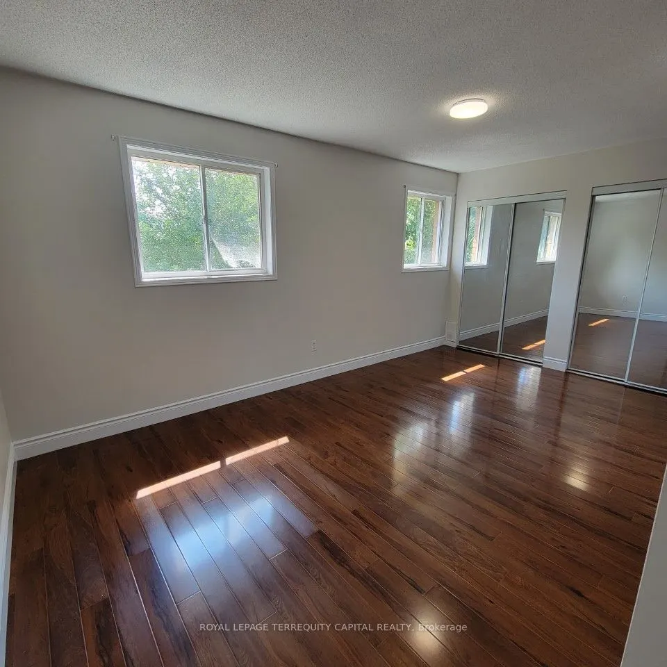 325 Cundles Road W