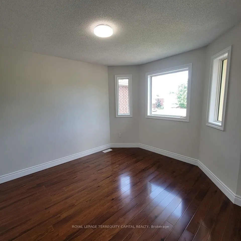 325 Cundles Road W
