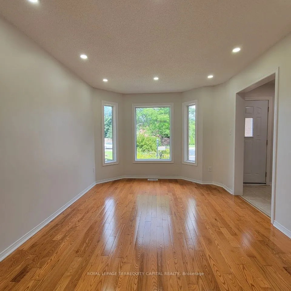 325 Cundles Road W