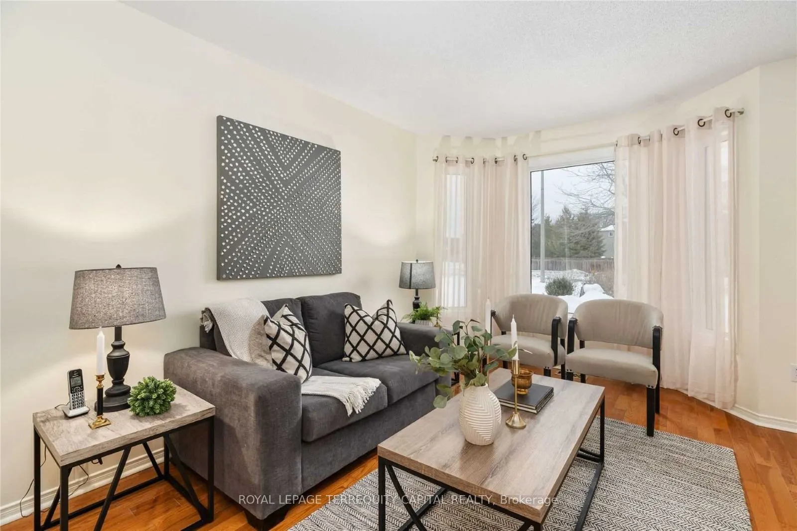 325 Cundles Road W
