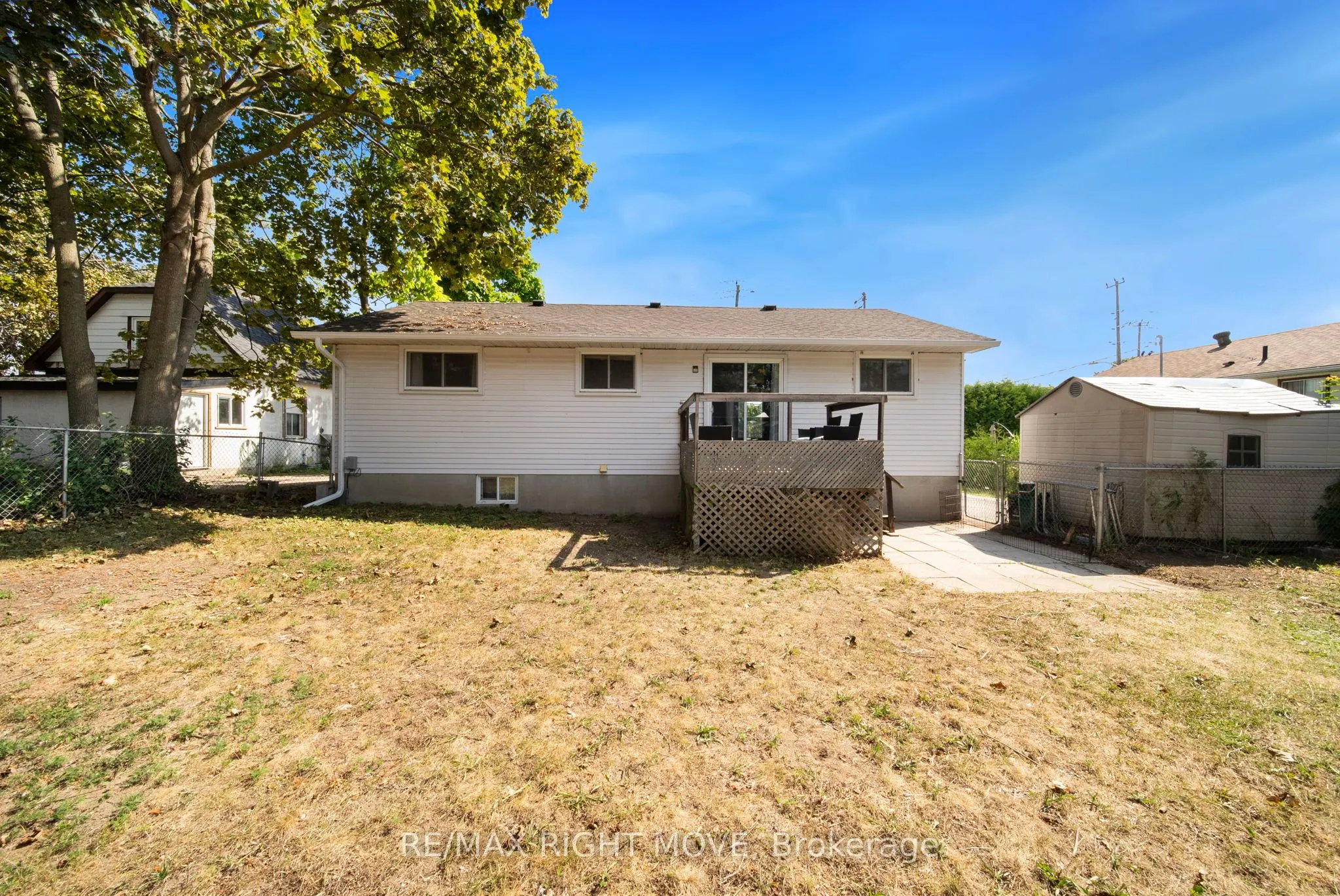 3 Westmount Drive N