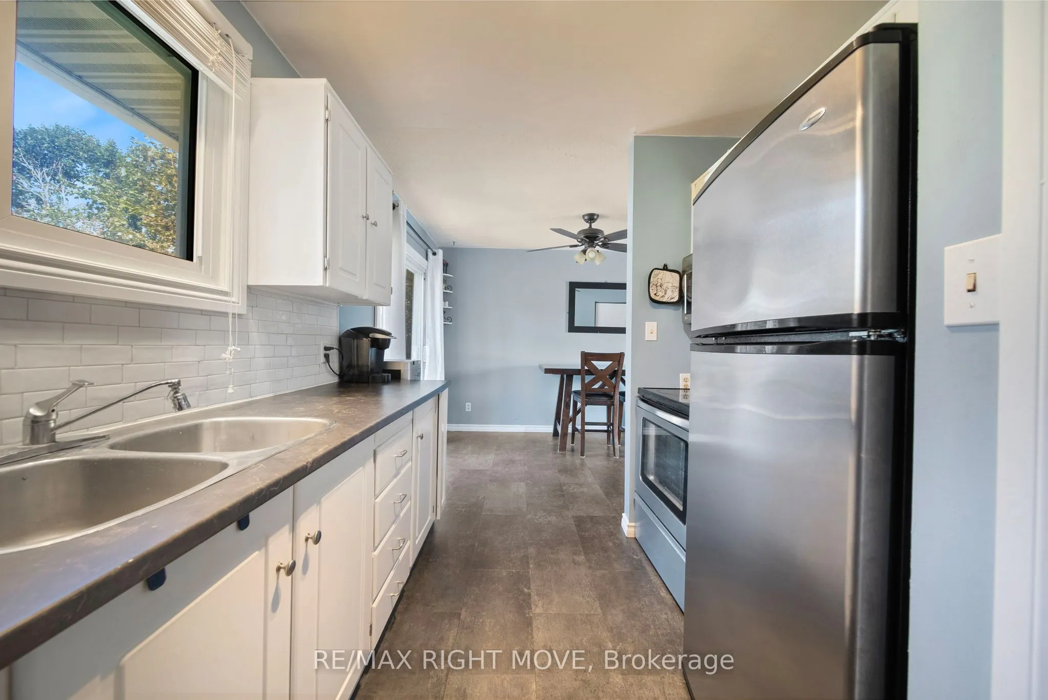 3 Westmount Drive N
