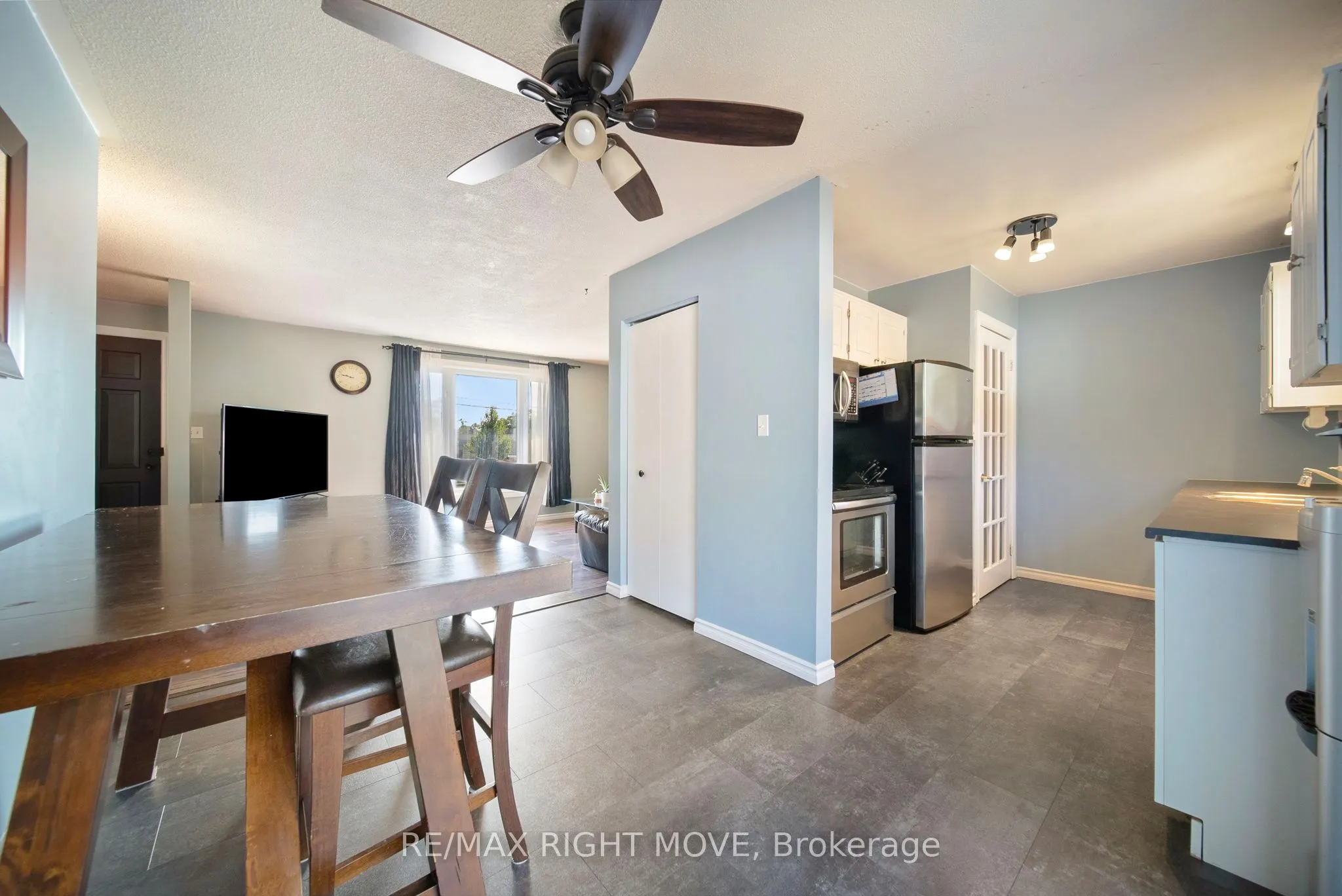 3 Westmount Drive N