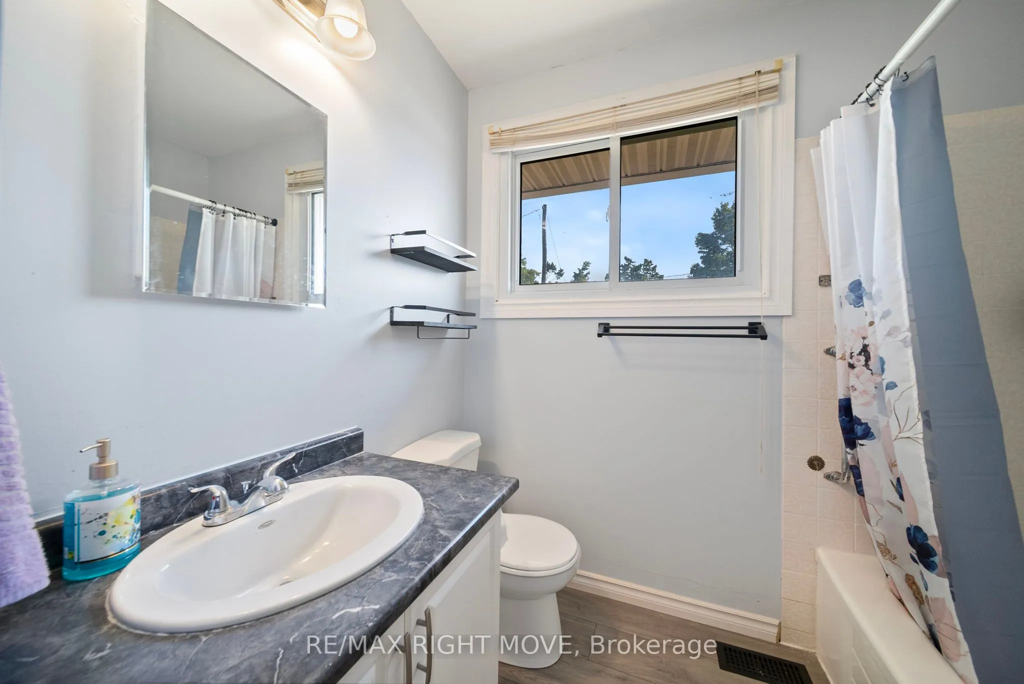 3 Westmount Drive N