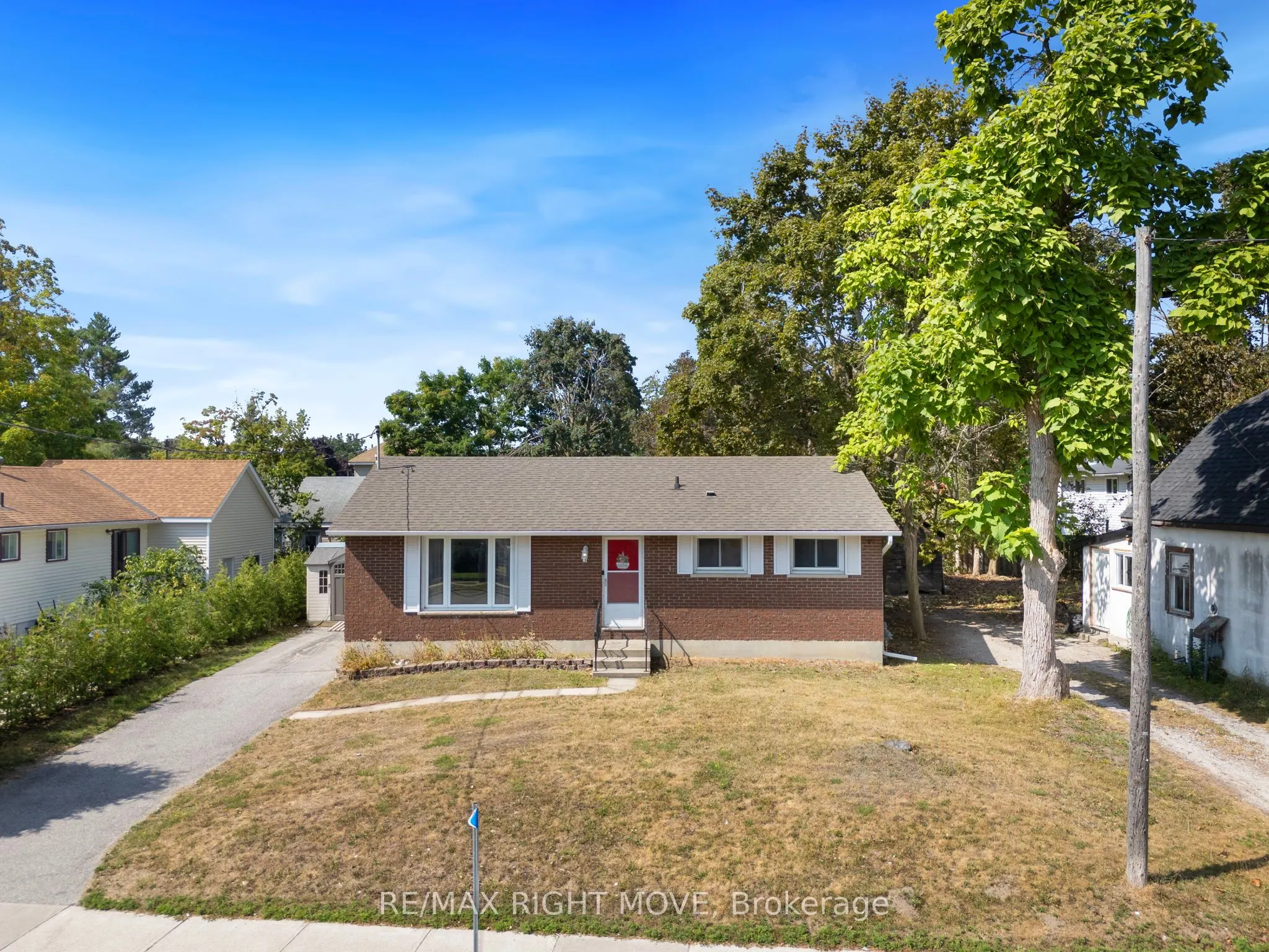 3 Westmount Drive N