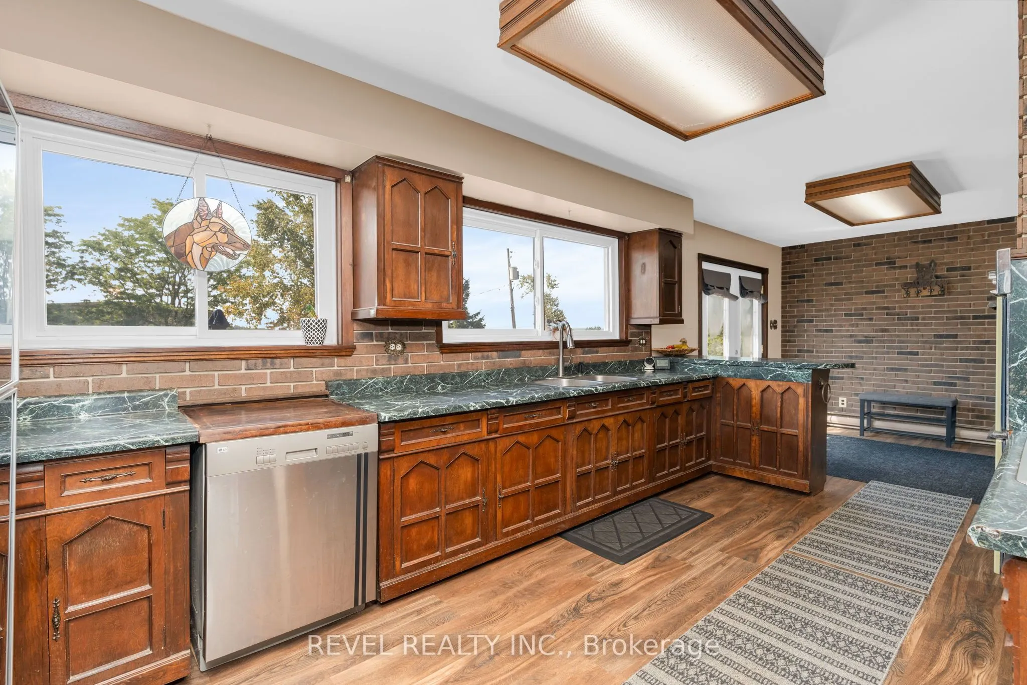 5375 Conc 9 Sunnidale Concession