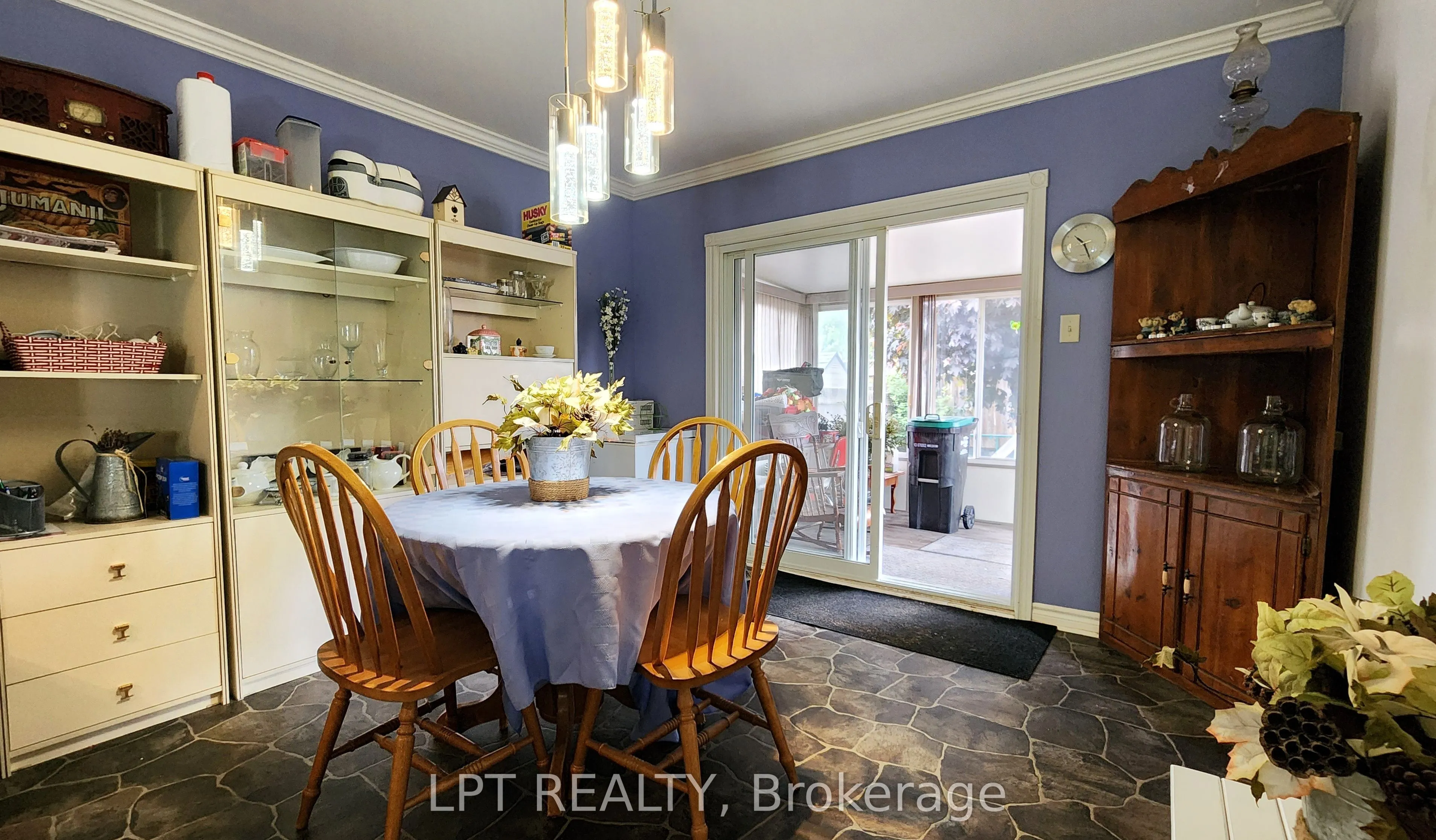 69 Simcoe Street