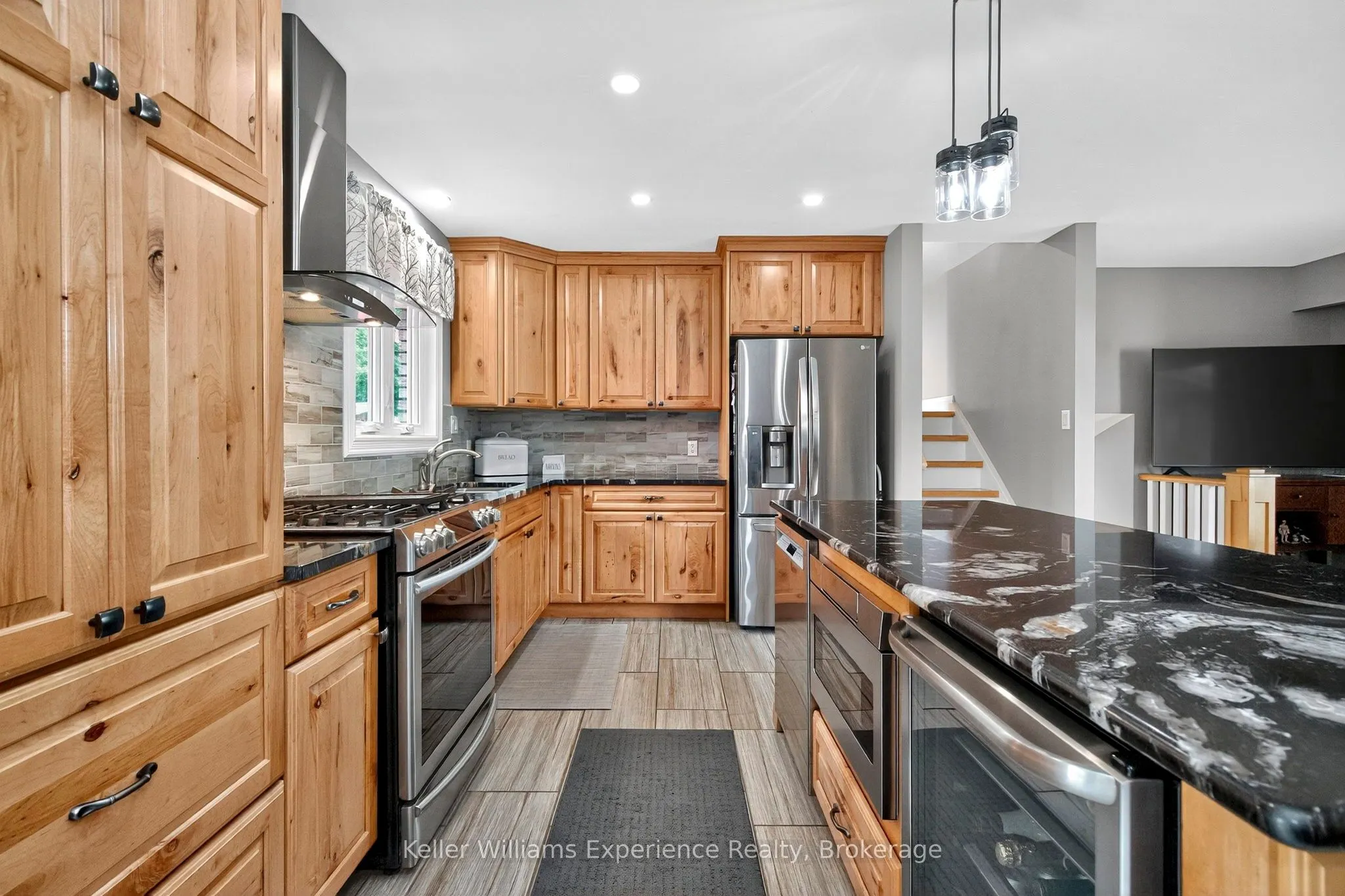 1128 Edgar Court