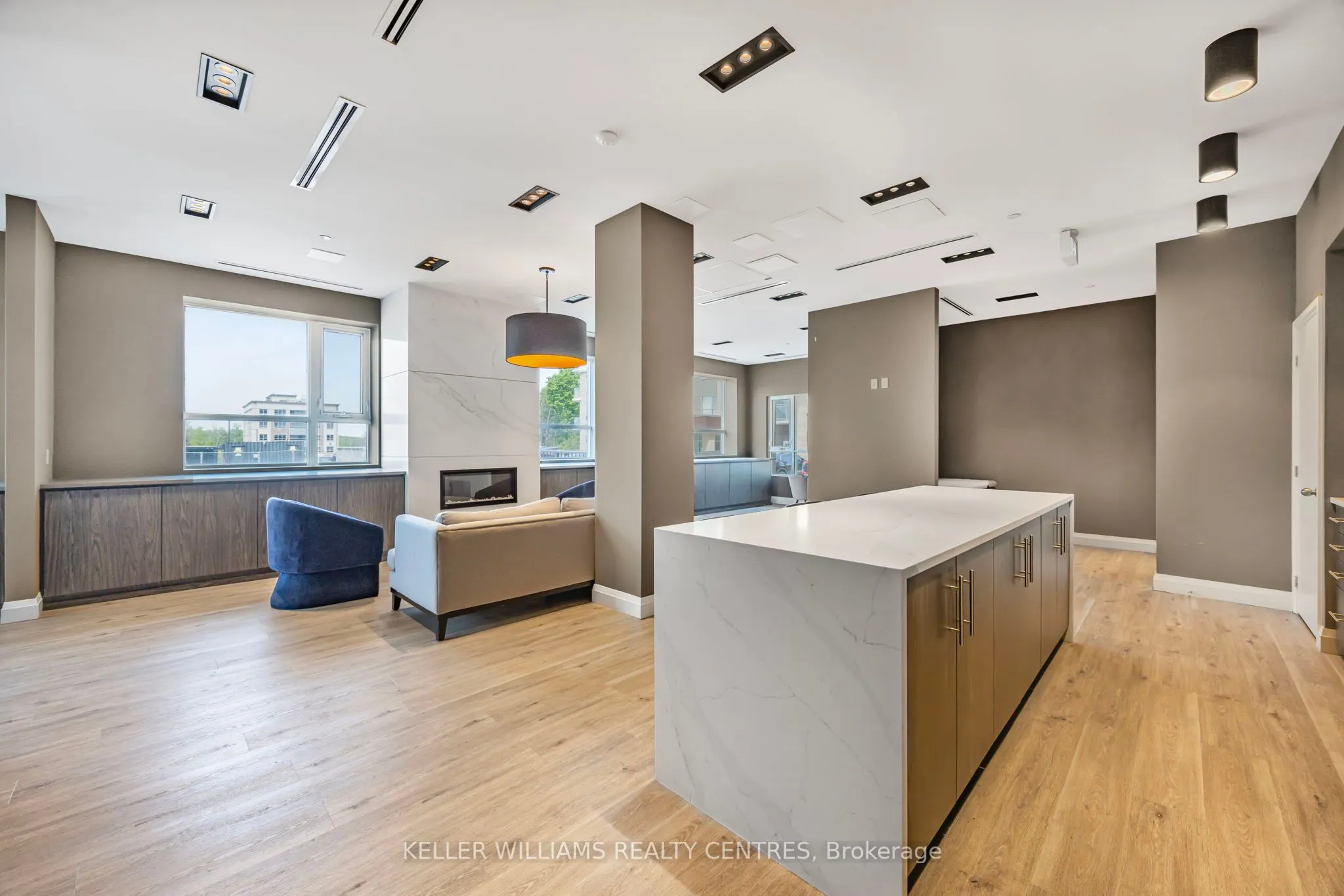 58 Lakeside Terrace, #303