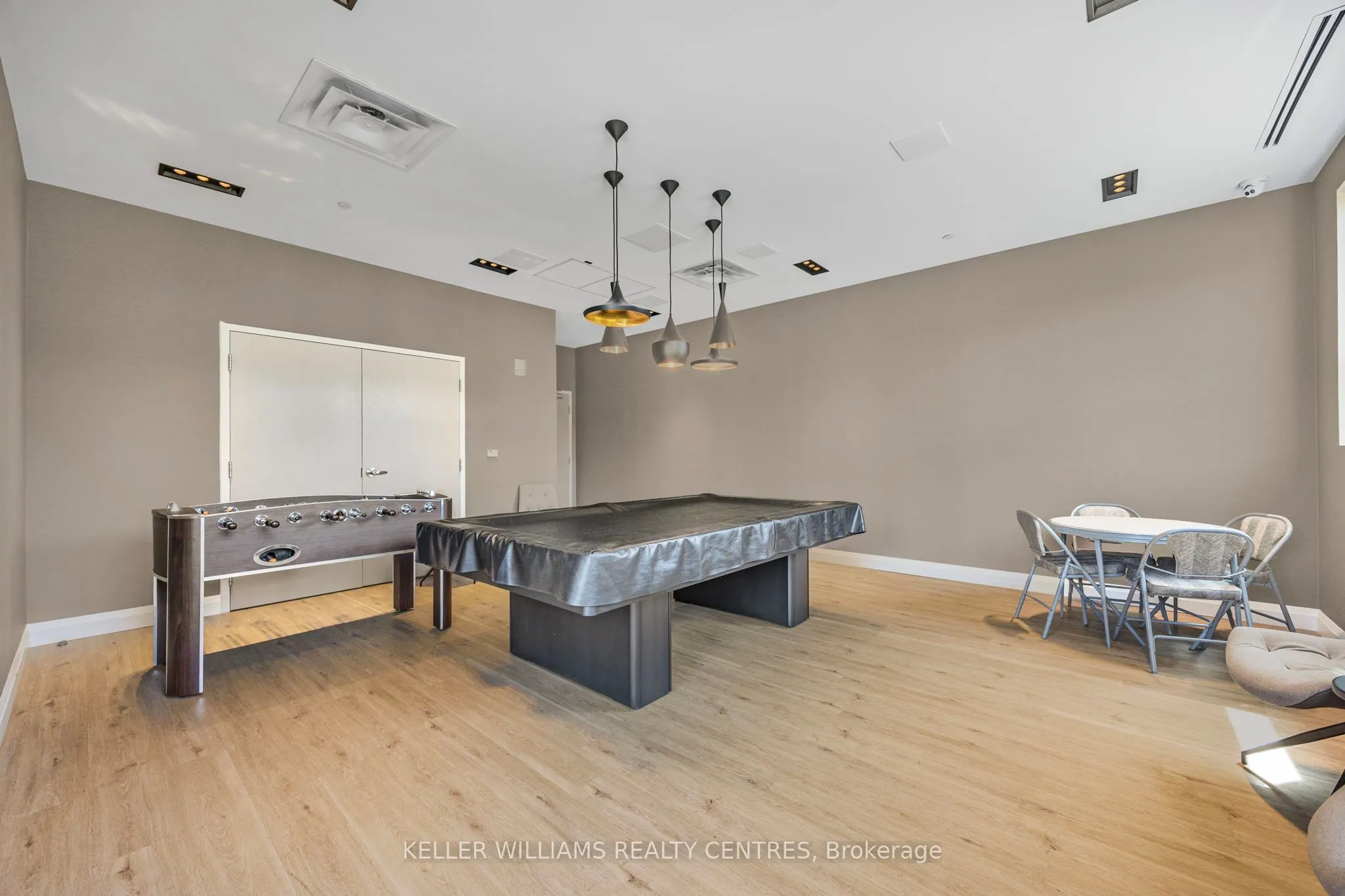 58 Lakeside Terrace, #303