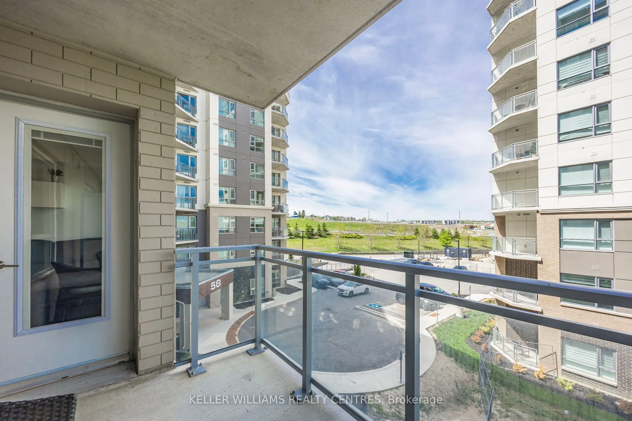 58 Lakeside Terrace, #303