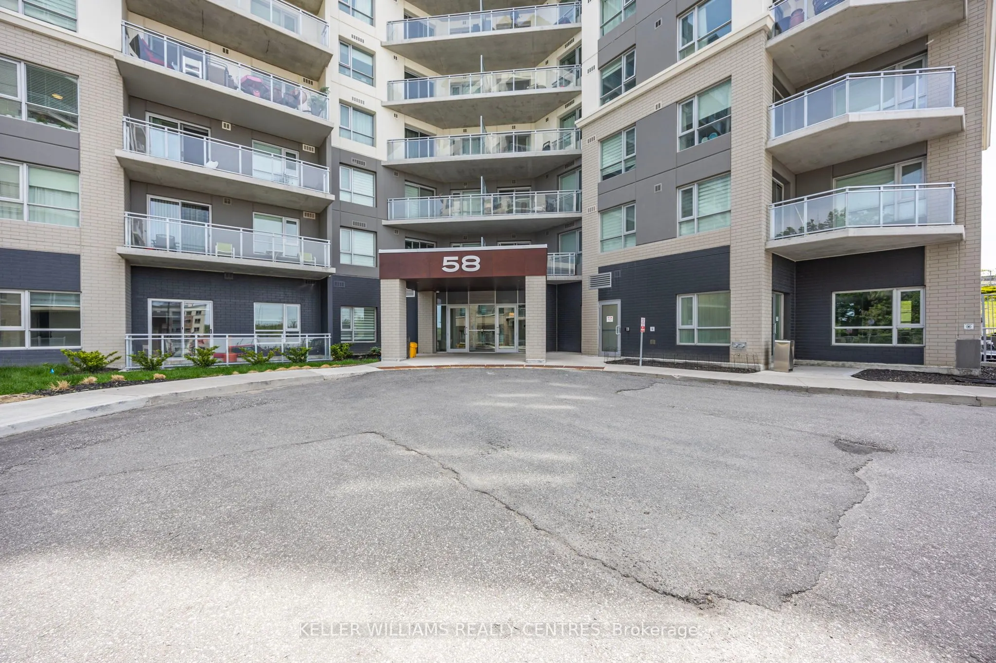 58 Lakeside Terrace, #303