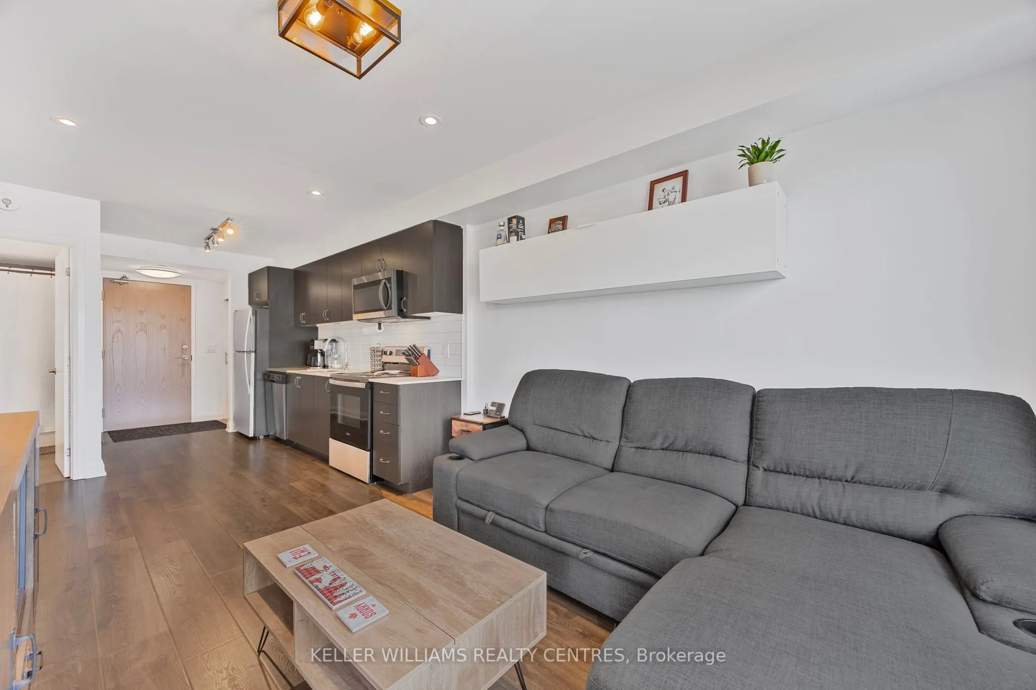 58 Lakeside Terrace, #303