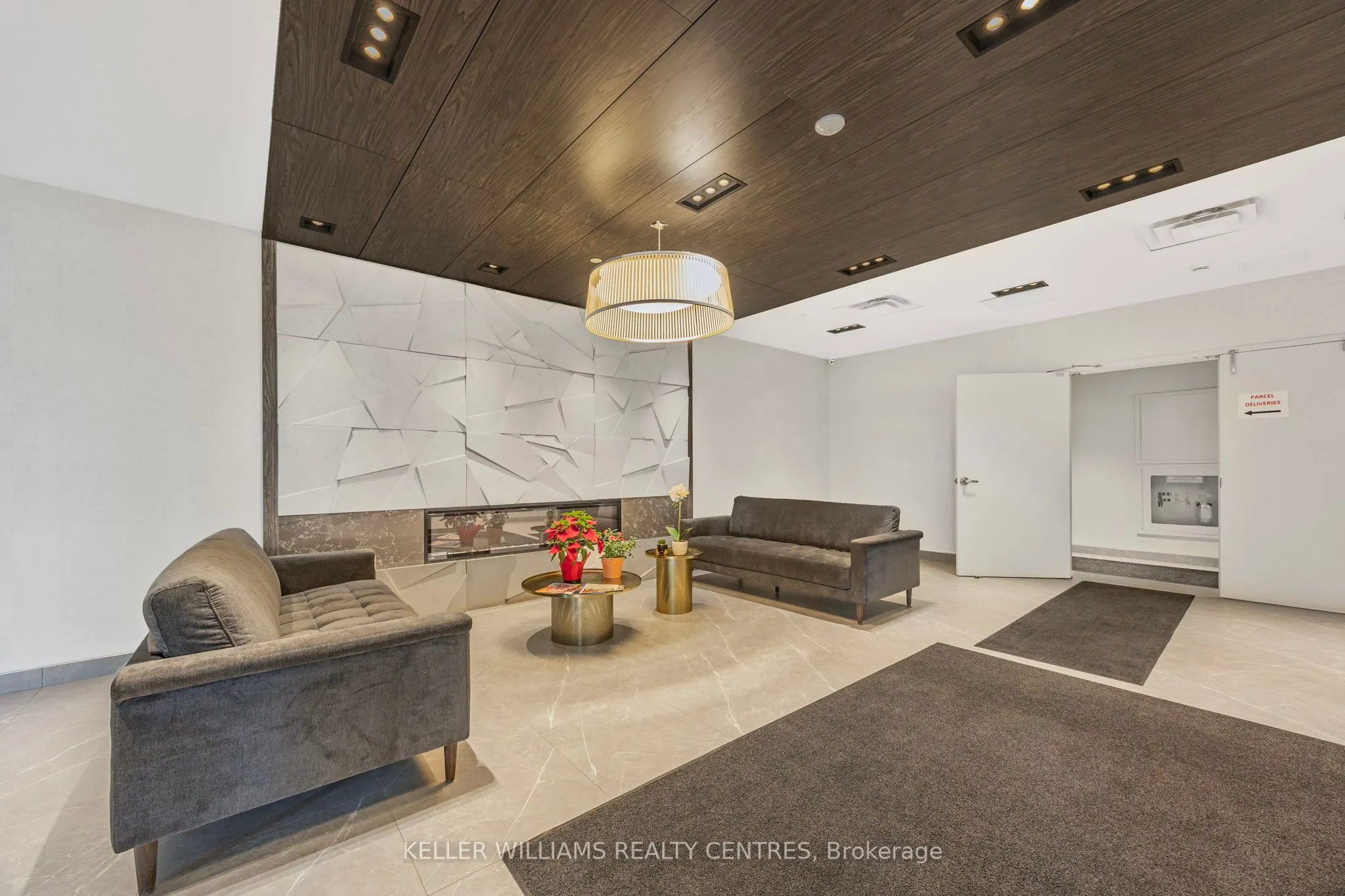 58 Lakeside Terrace, #303