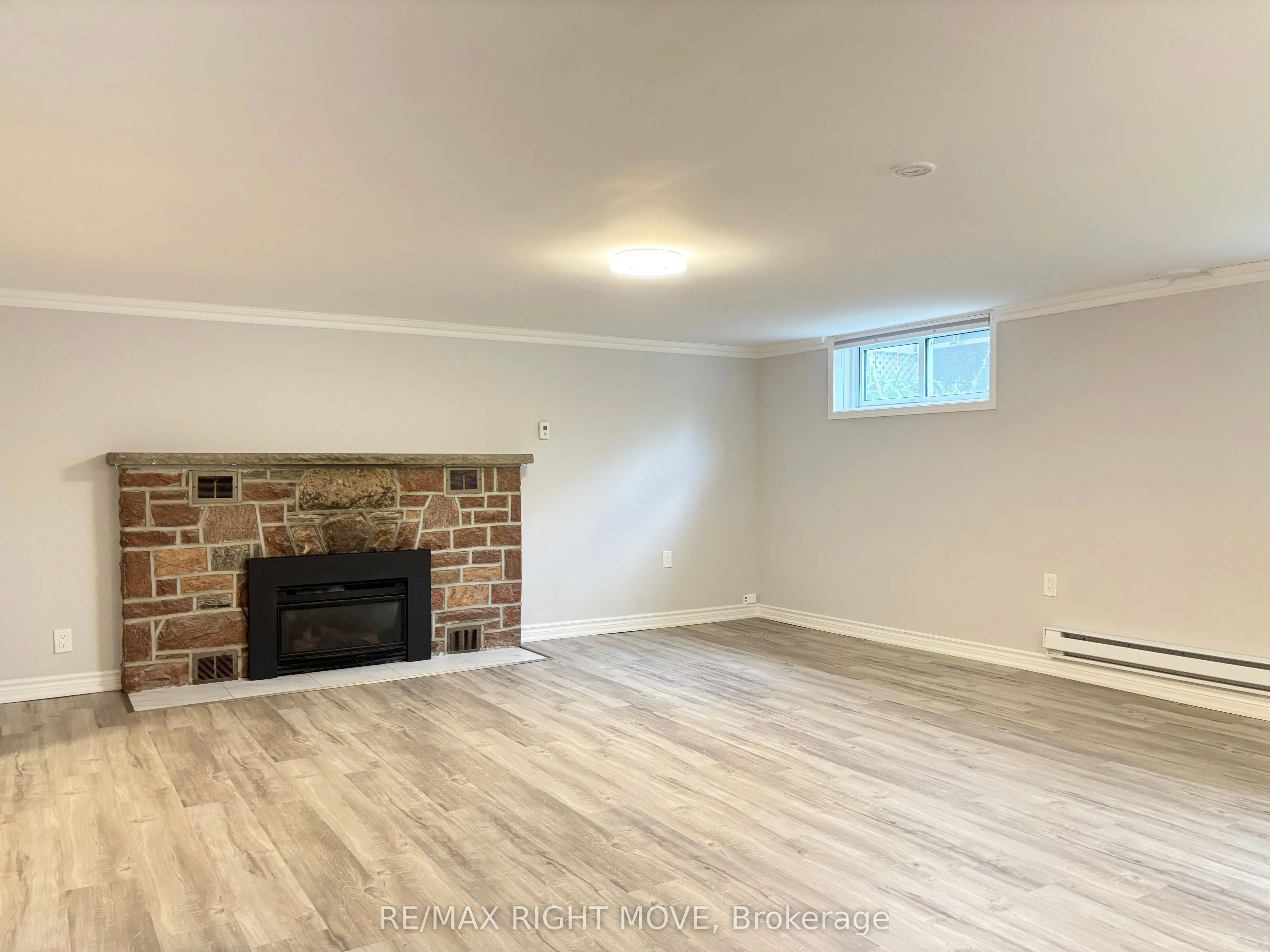 12 Dalton Crescent N, #B