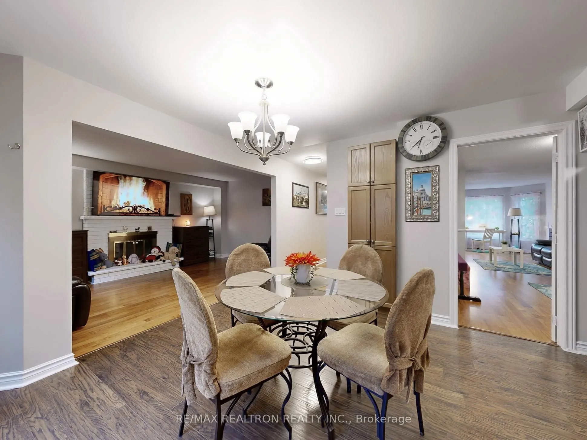 27 Moore Place, #Main & 2nd Flr