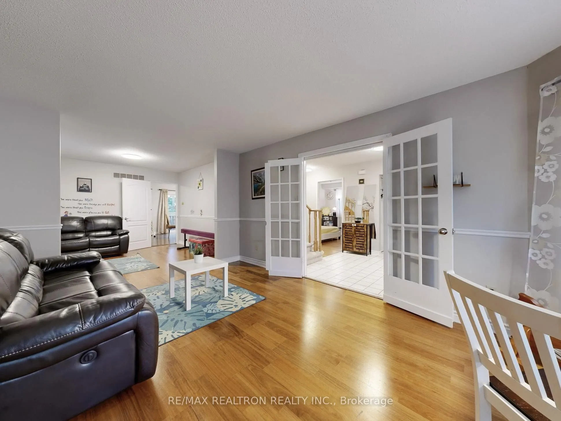 27 Moore Place, #Main & 2nd Flr