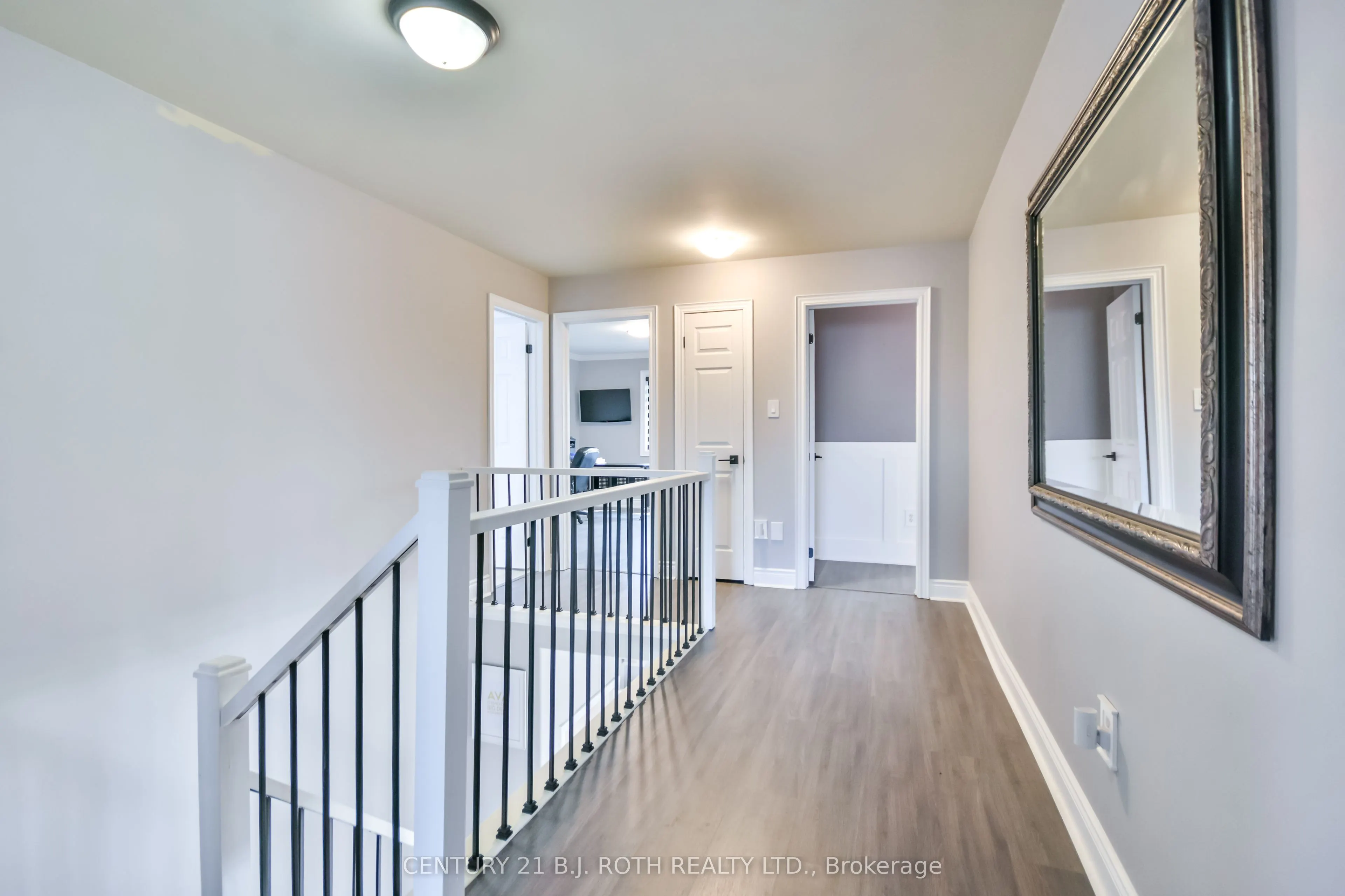 118 The Queensway
