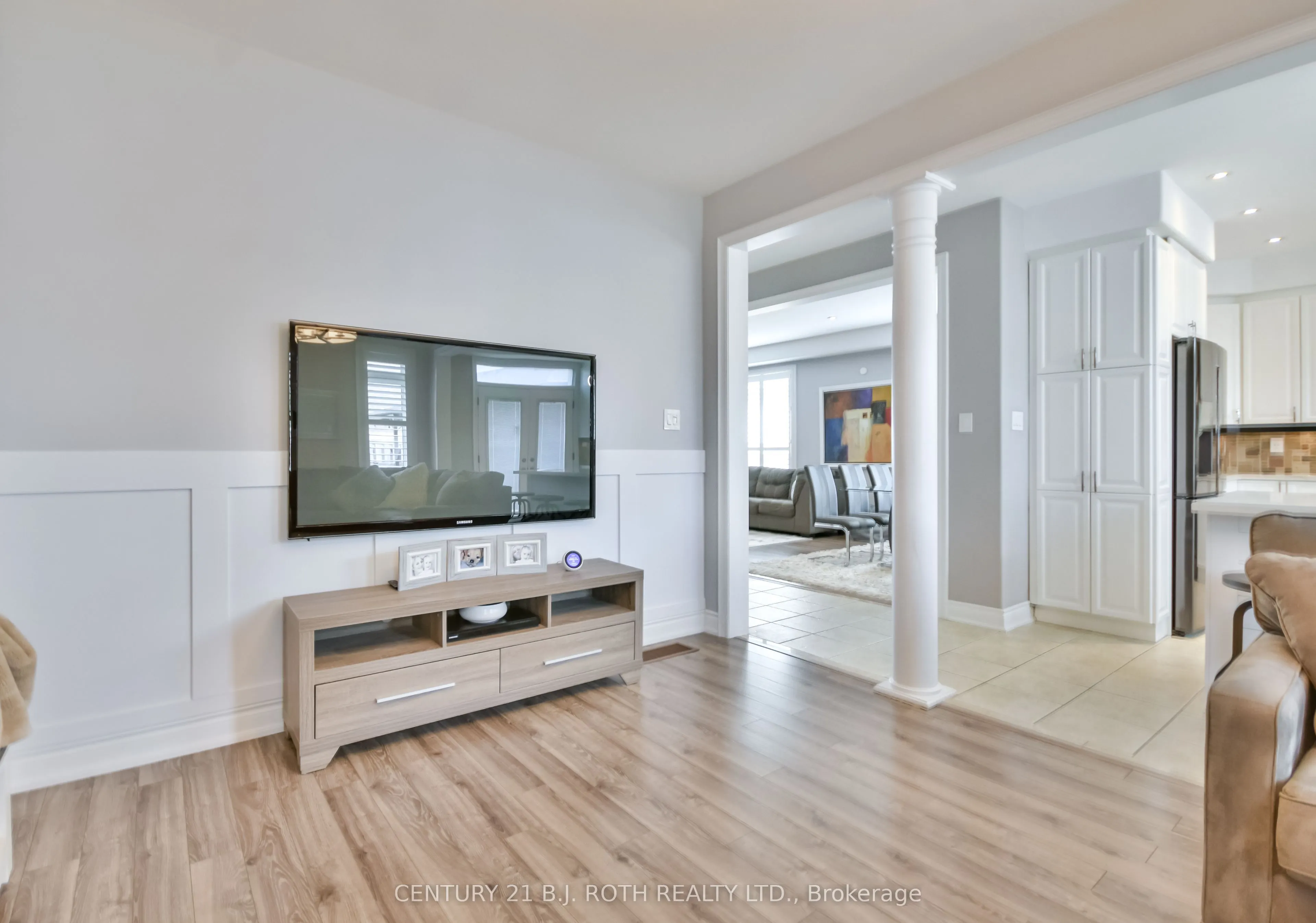 118 The Queensway