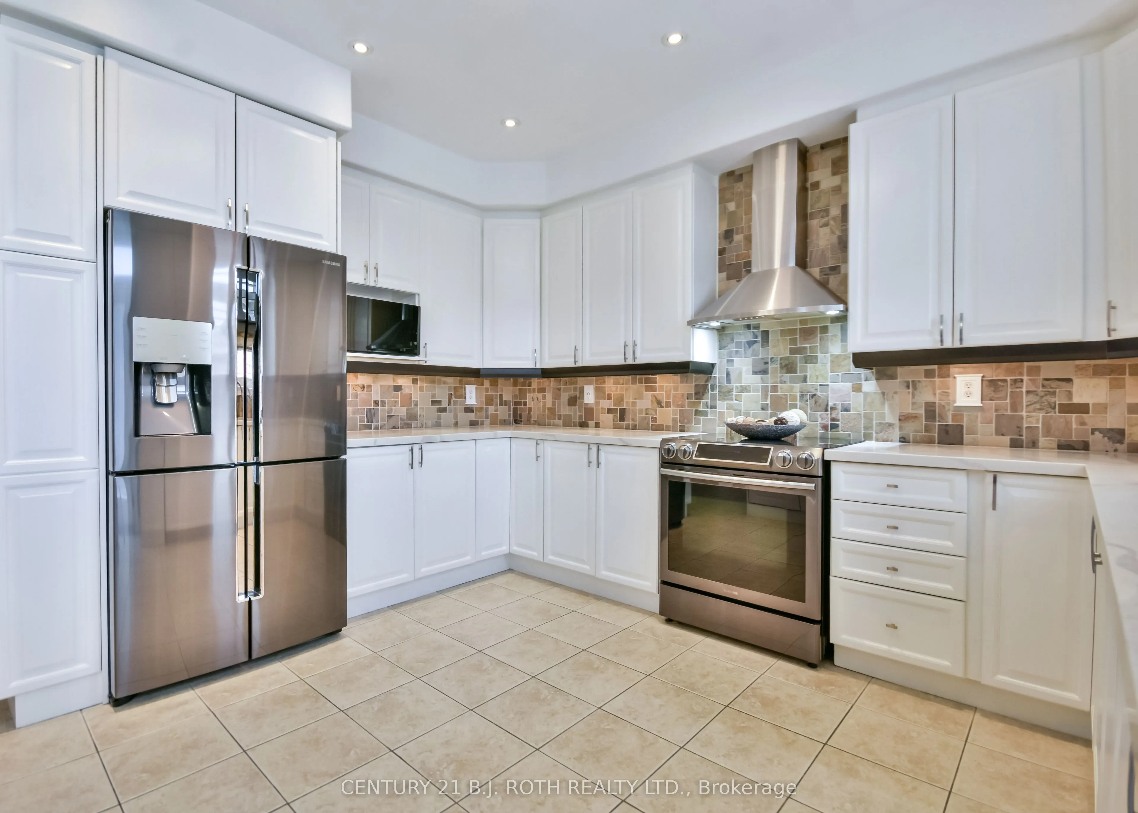 118 The Queensway
