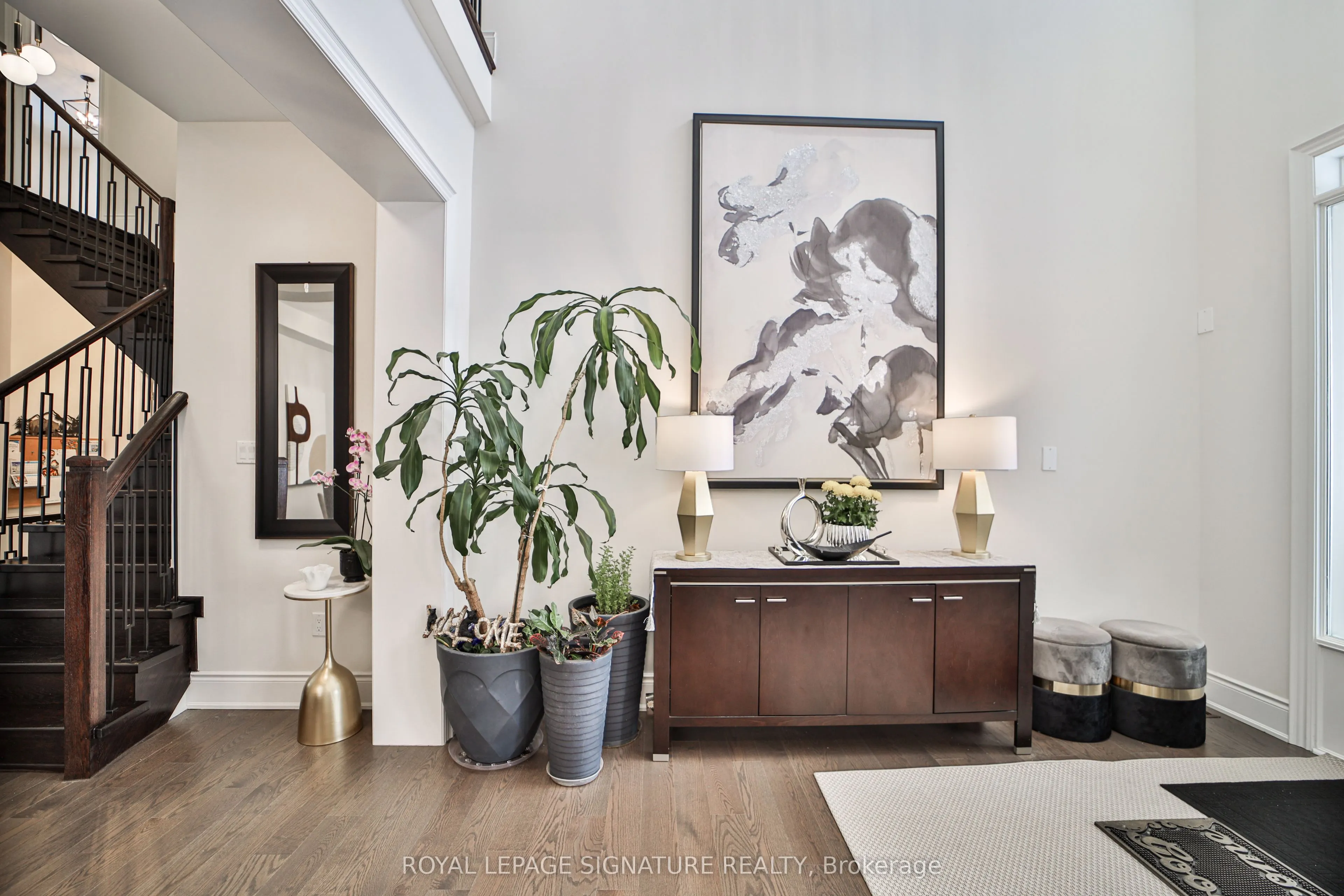 27 Moreau Way