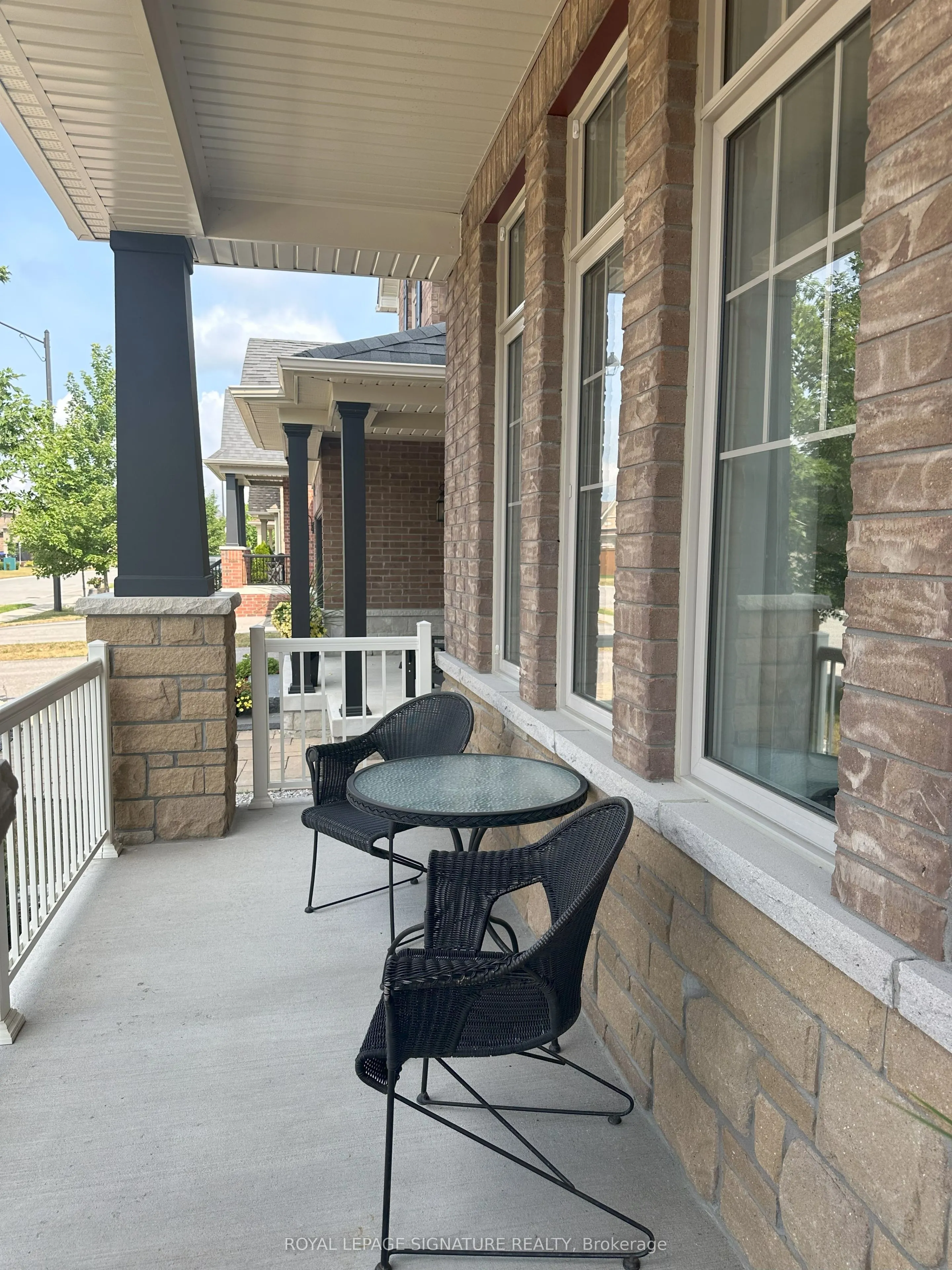 27 Moreau Way