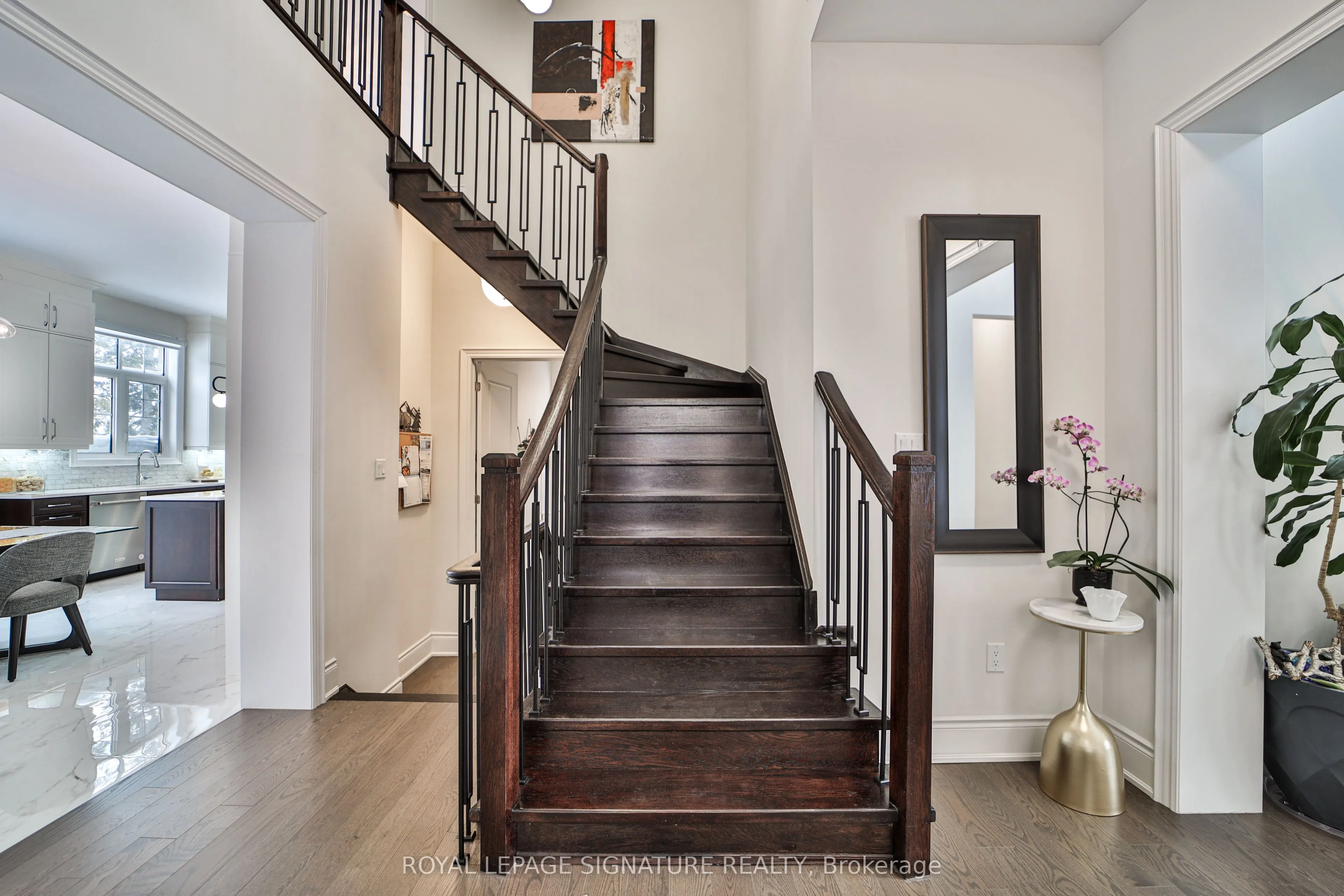 27 Moreau Way