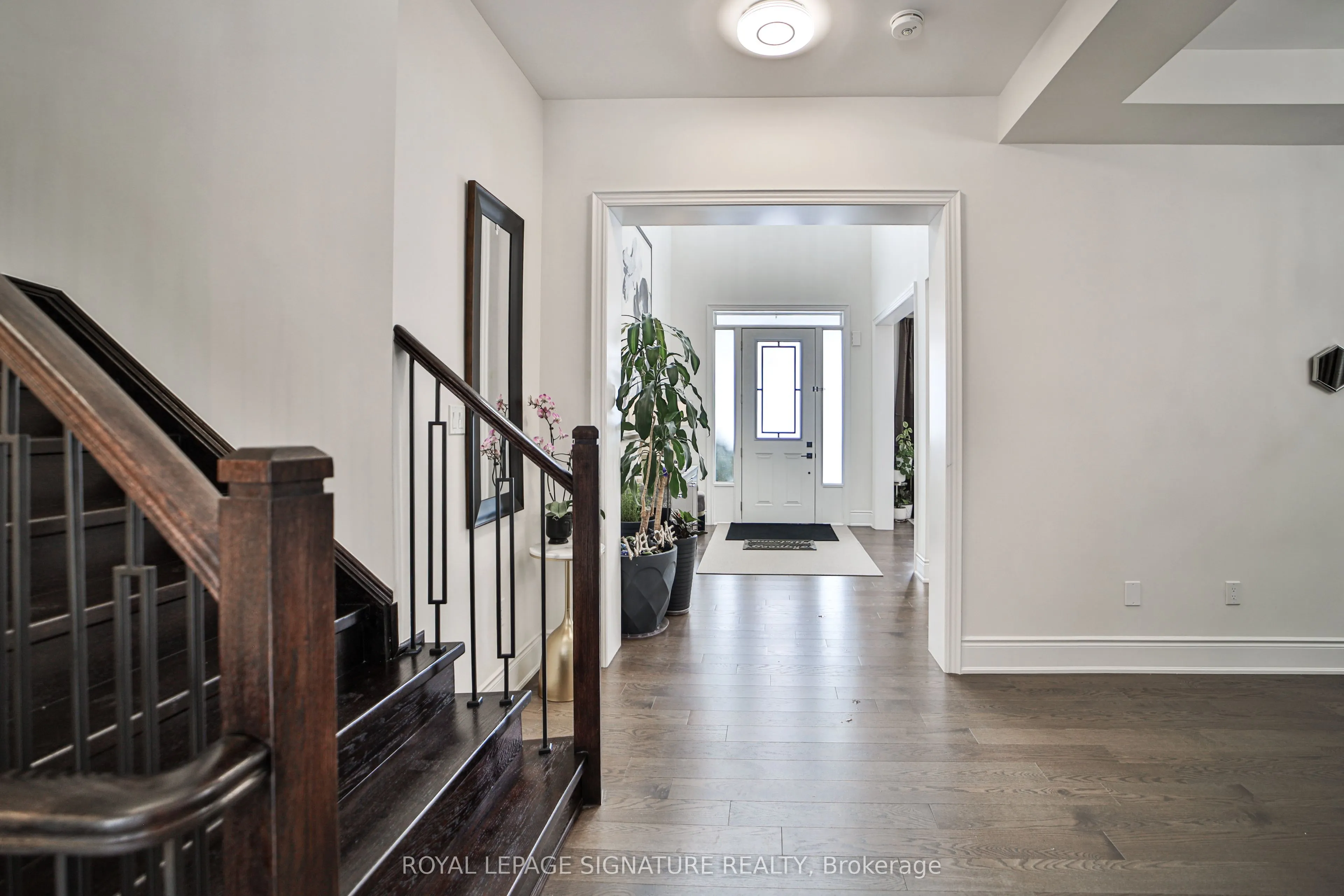 27 Moreau Way