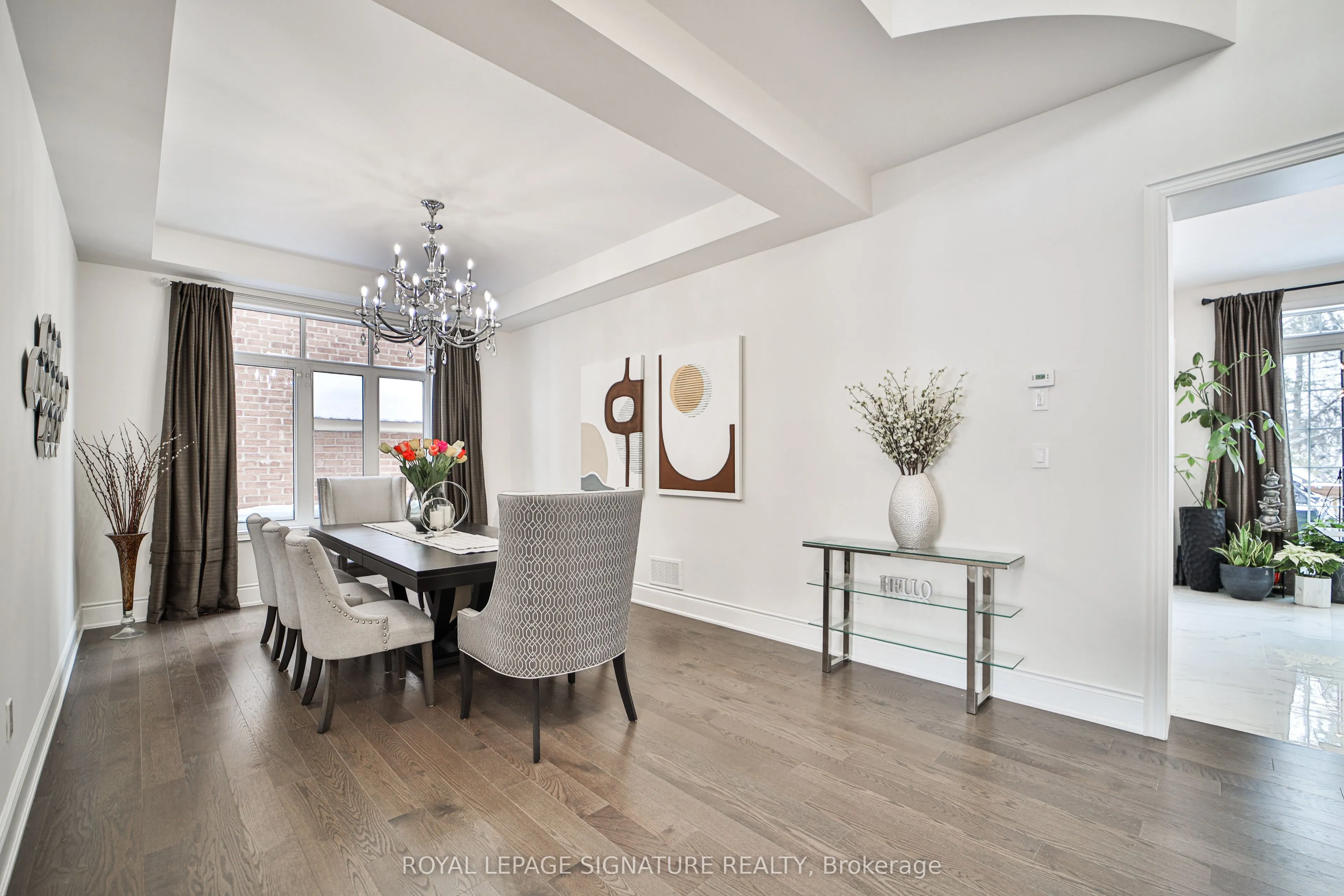 27 Moreau Way