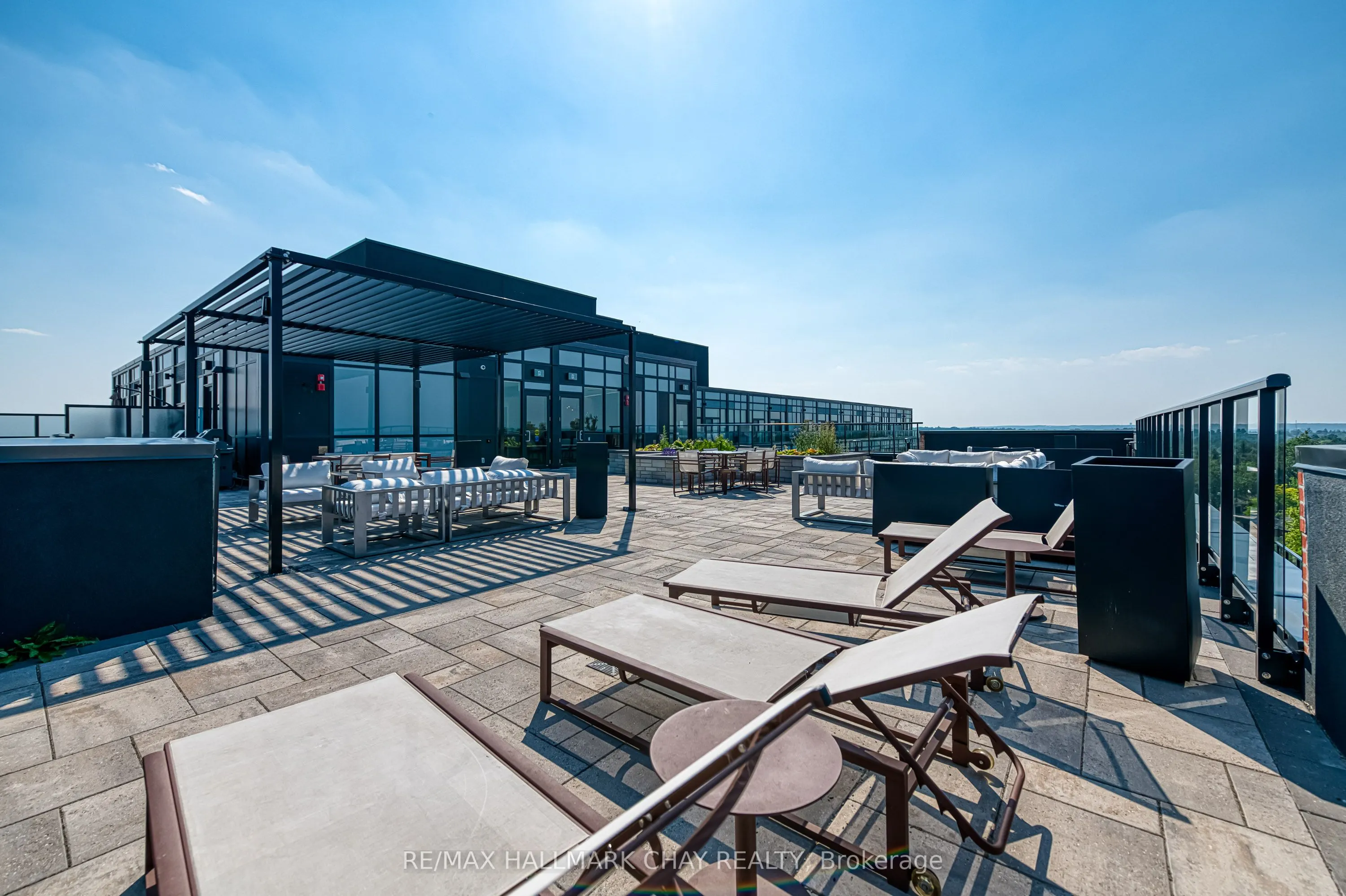681 Yonge Street N, #217