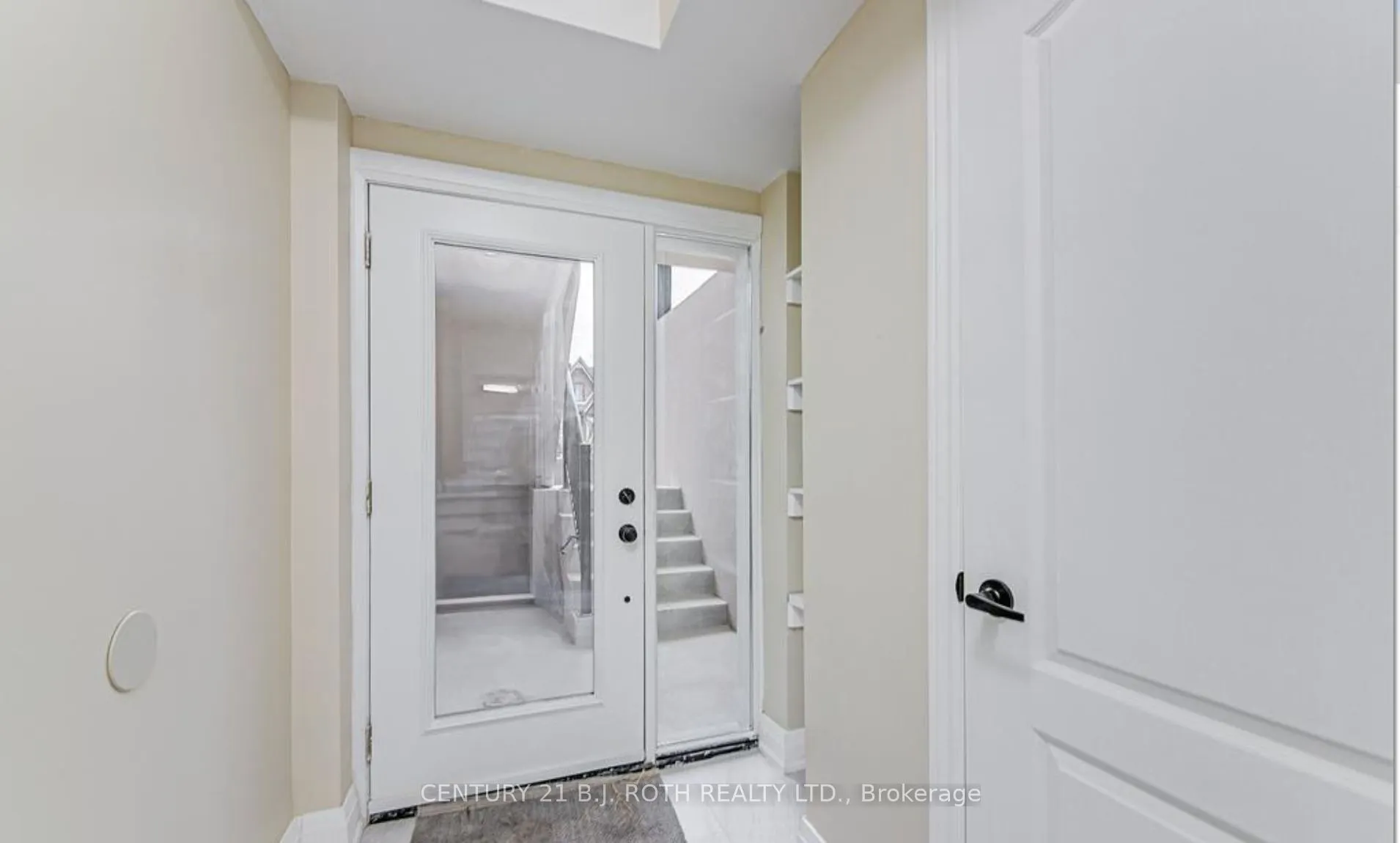 98 Peel Street, #1