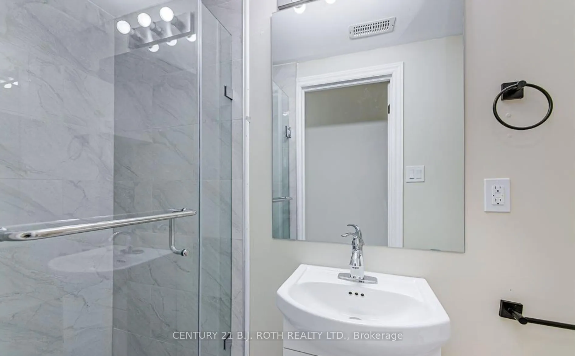 98 Peel Street, #1