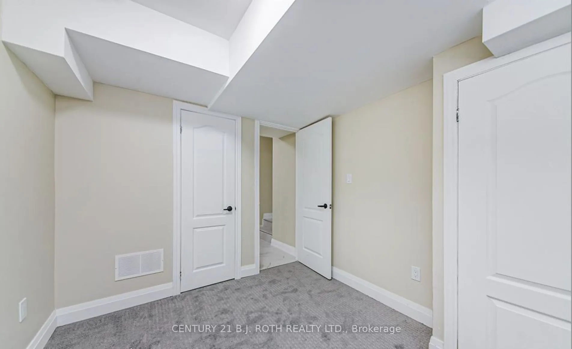 98 Peel Street, #1