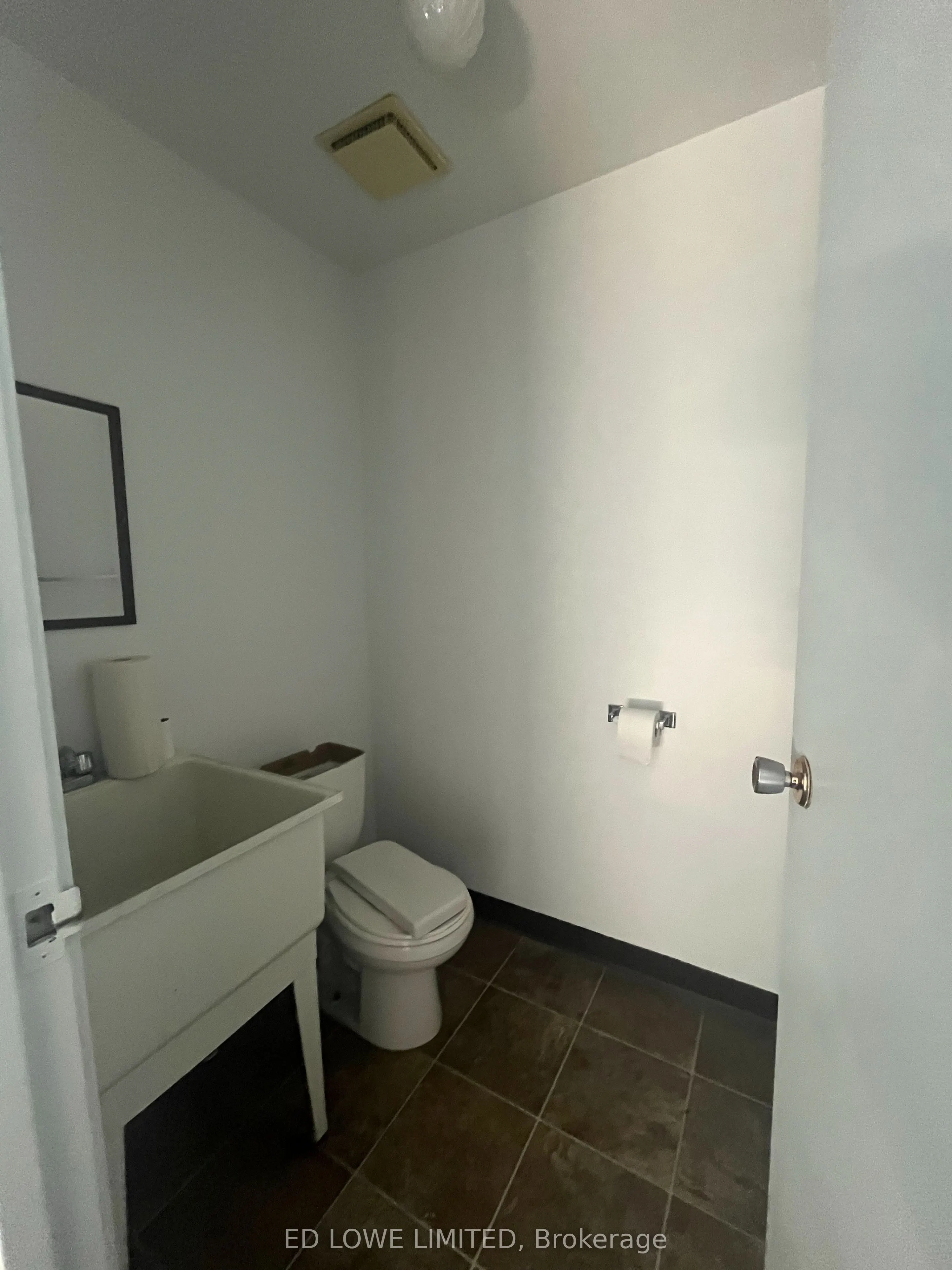 461 Dunlop Street W, #2
