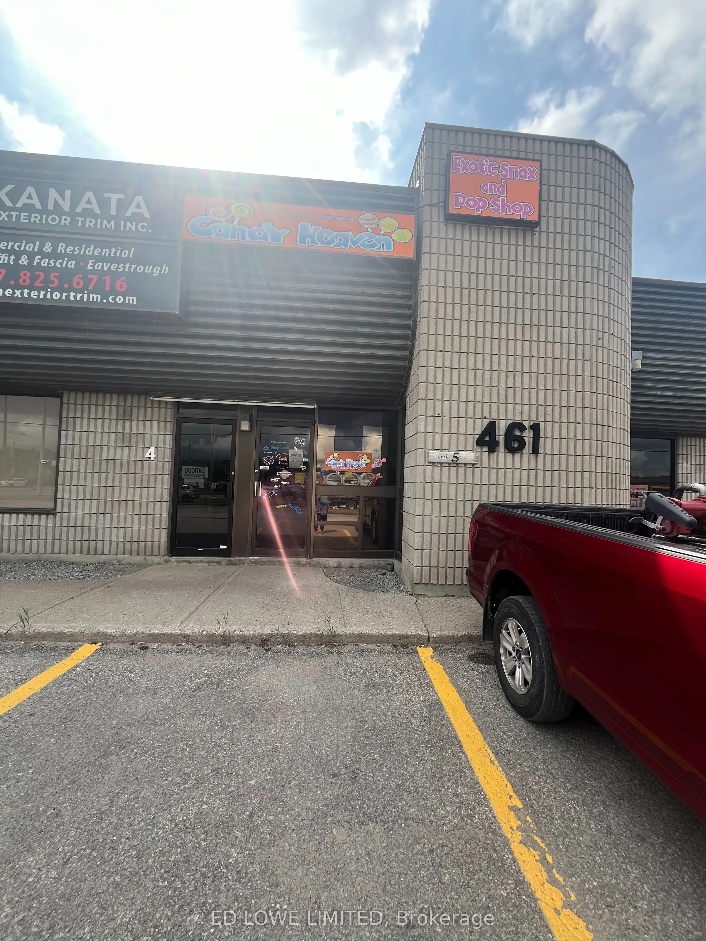 461 Dunlop Street W, #5