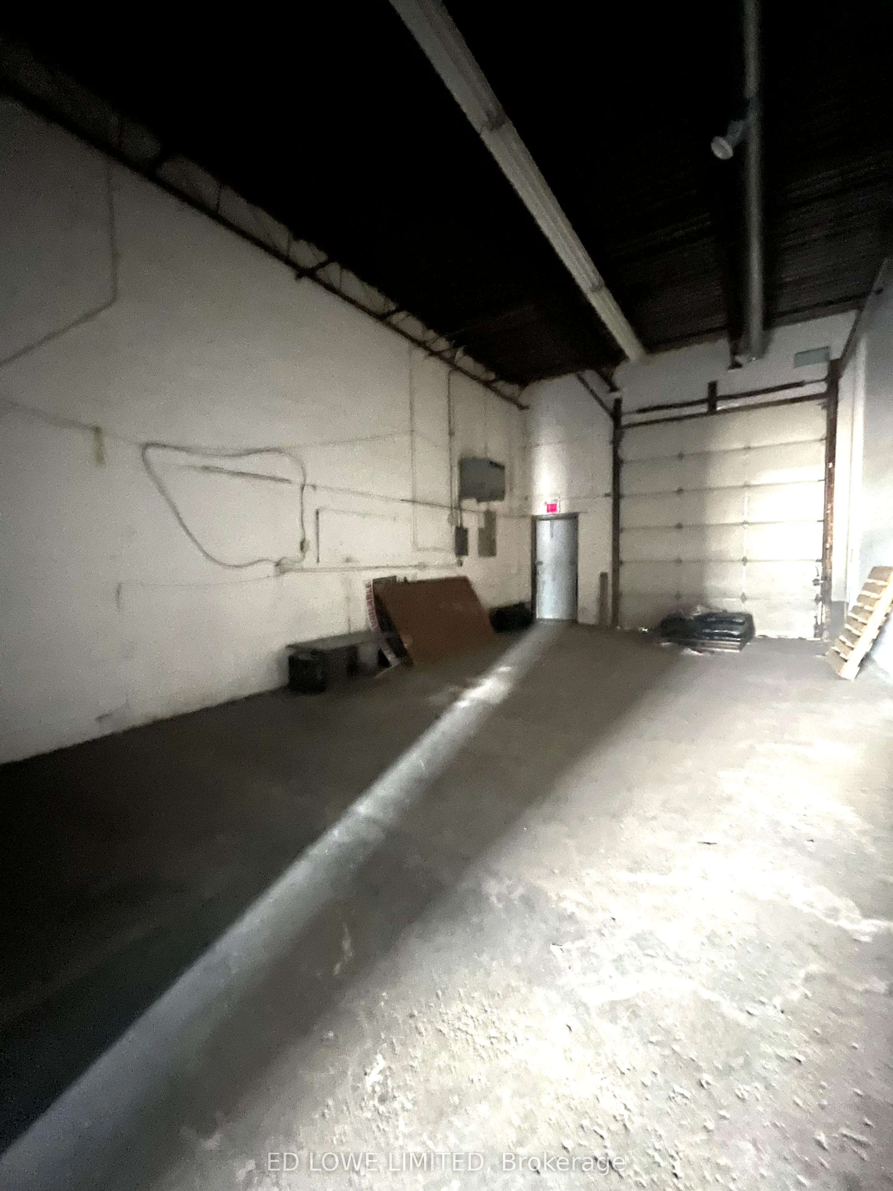 461 Dunlop Street W, #6