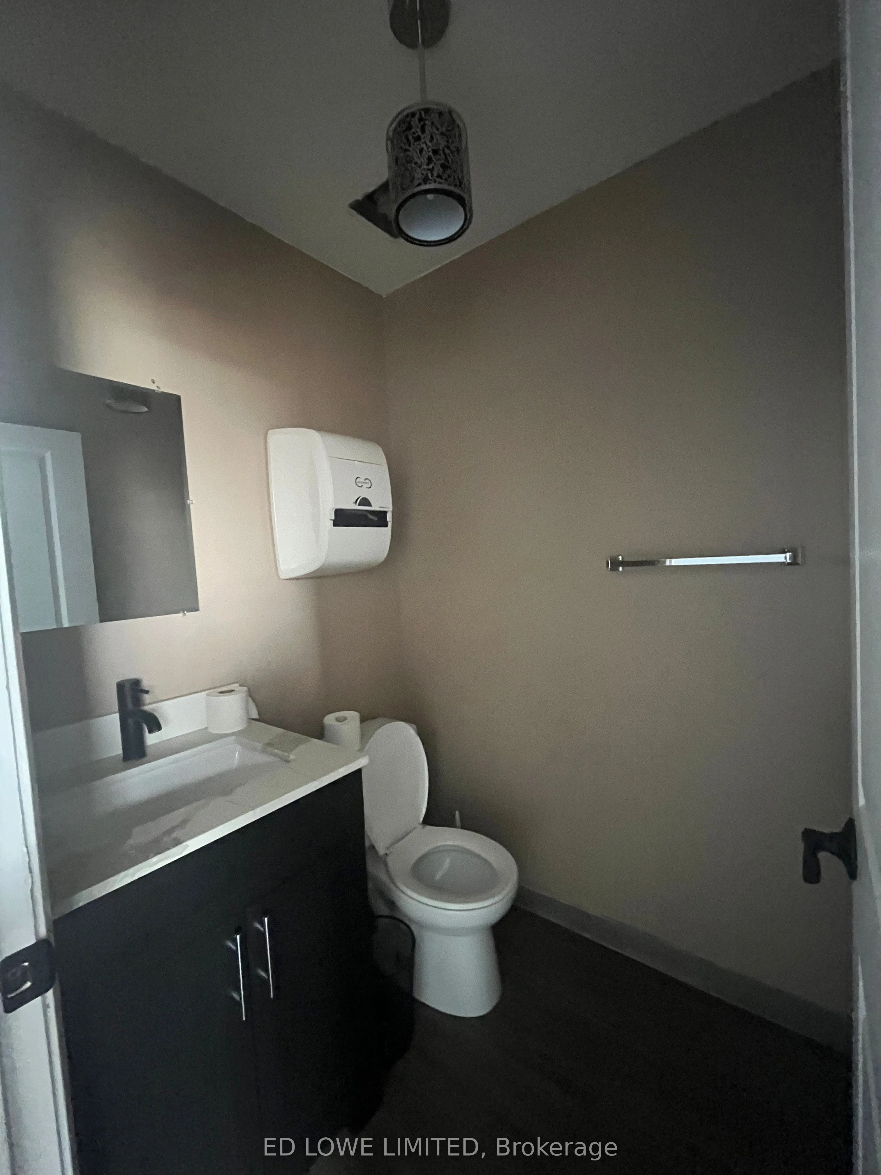 461 Dunlop Street W, #6