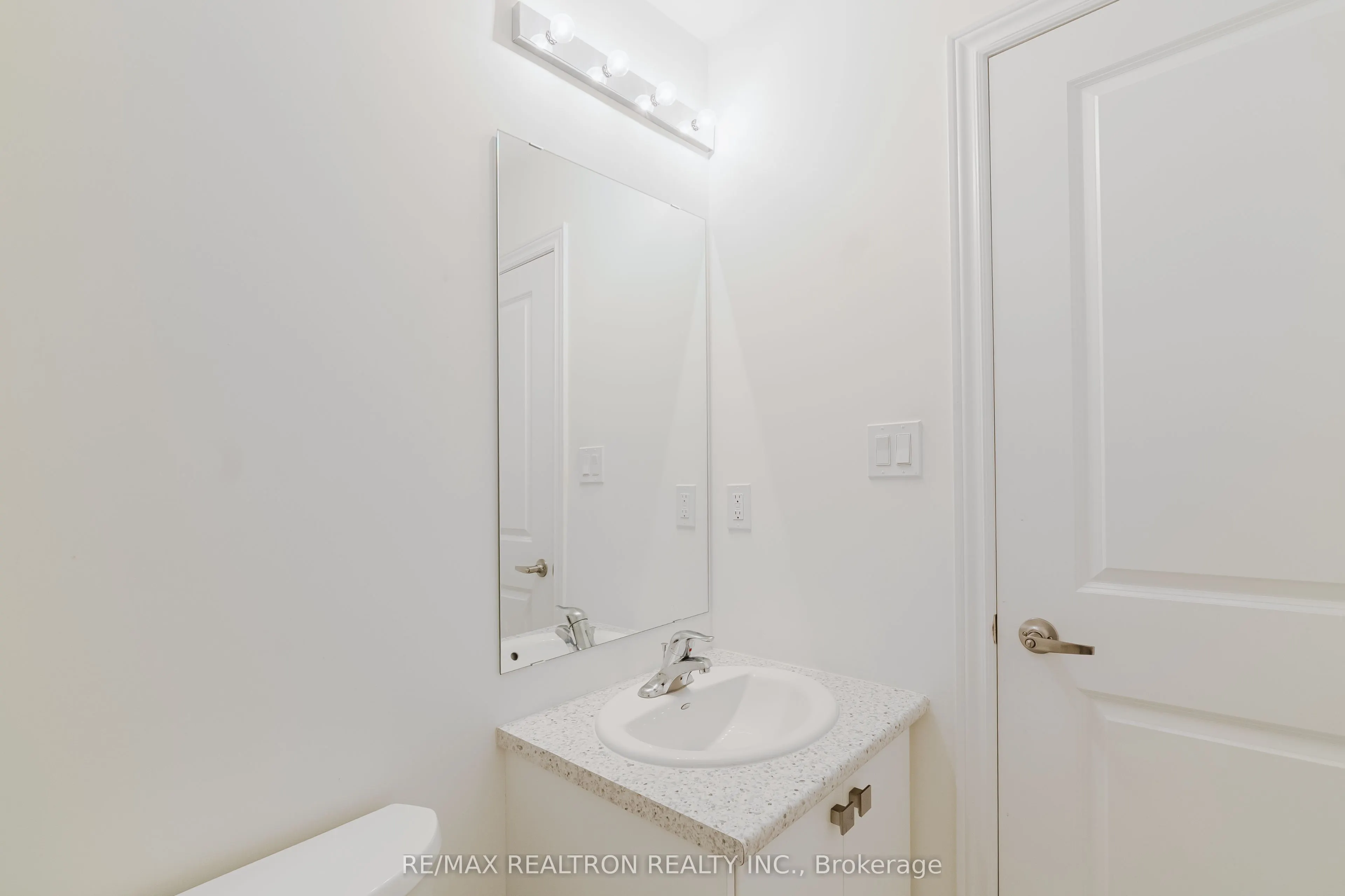 12 Bannister Road