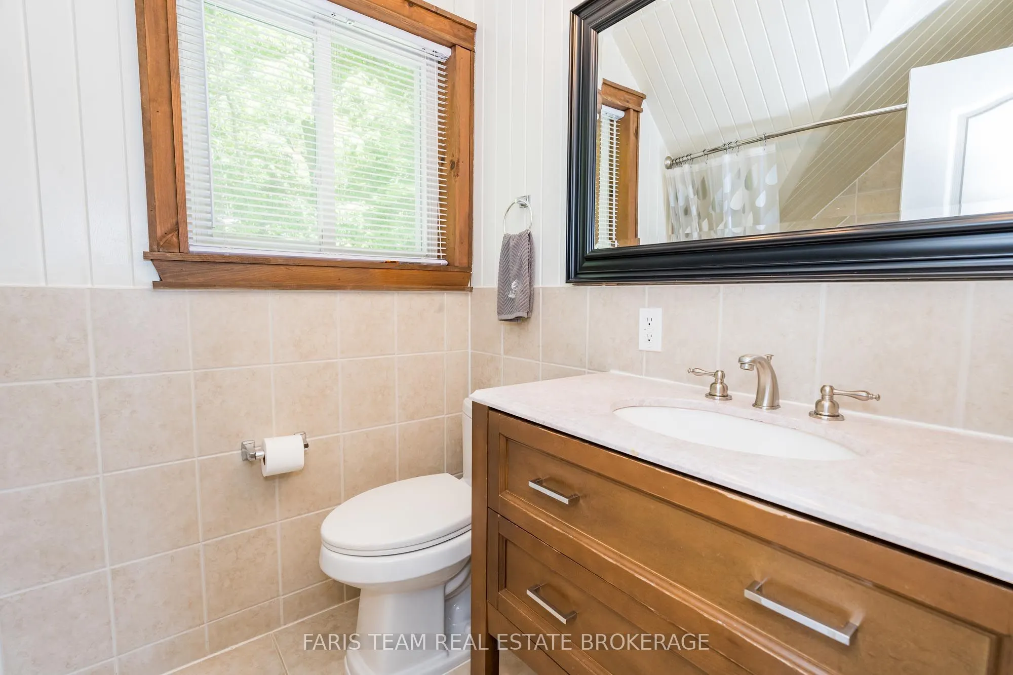 375 Champlain Road