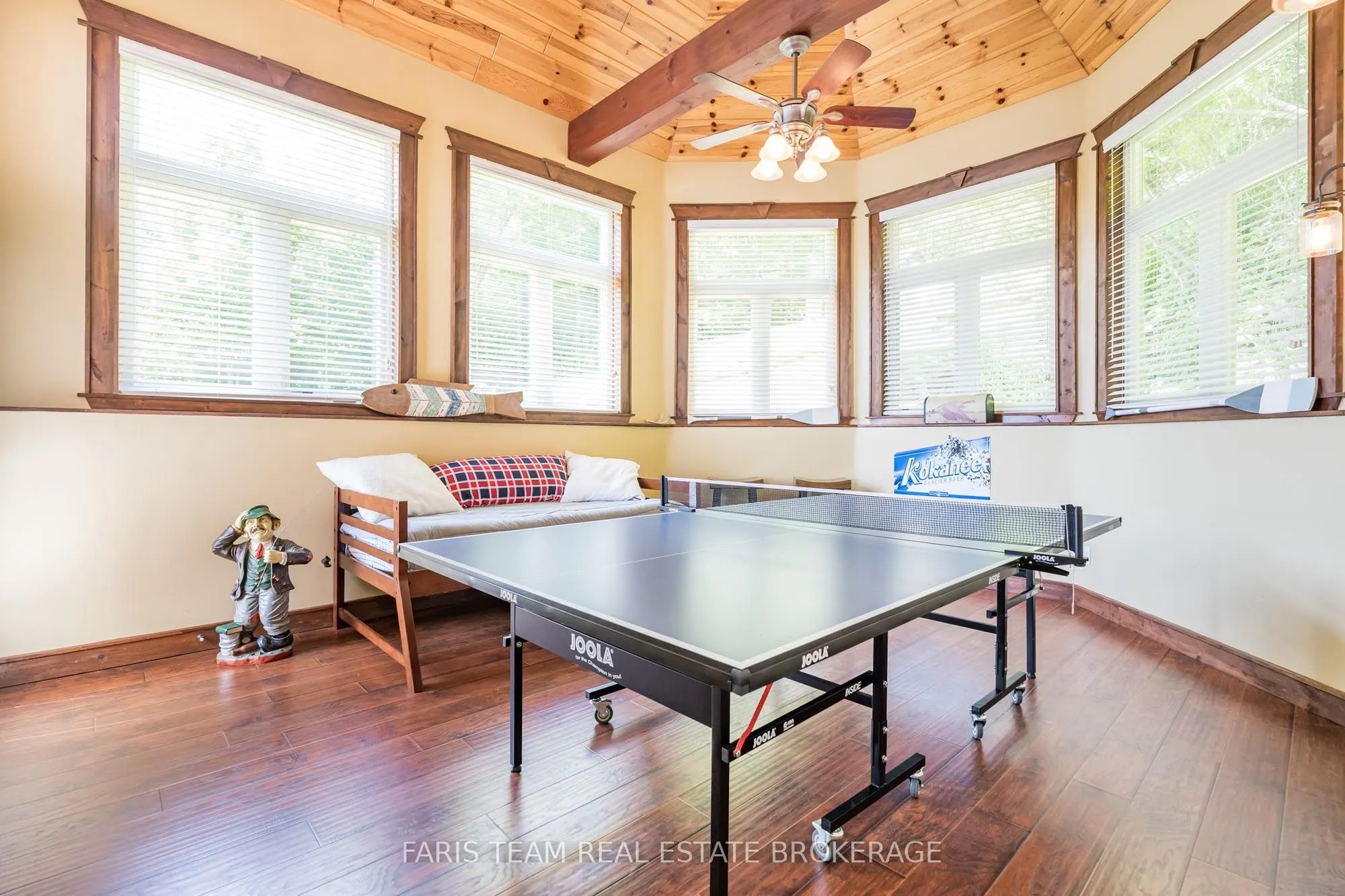 375 Champlain Road