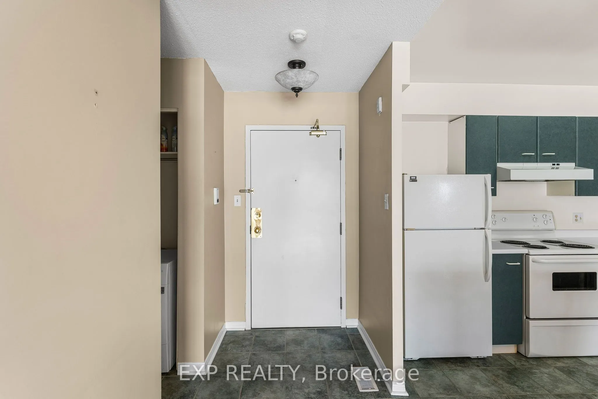 120 Bell Farm Road, #202