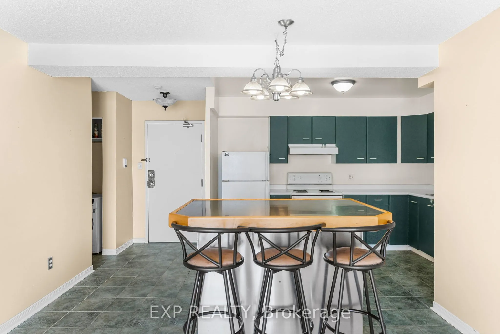 120 Bell Farm Road, #202