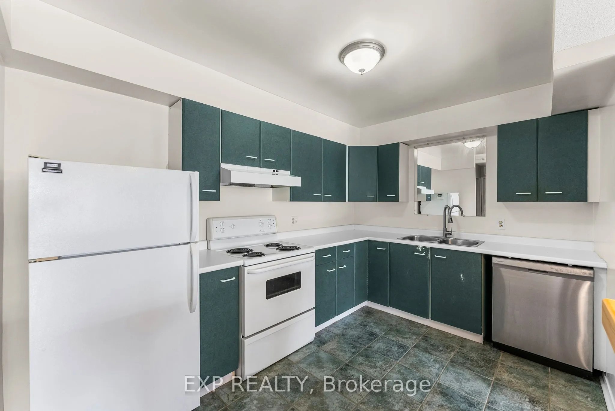 120 Bell Farm Road, #202