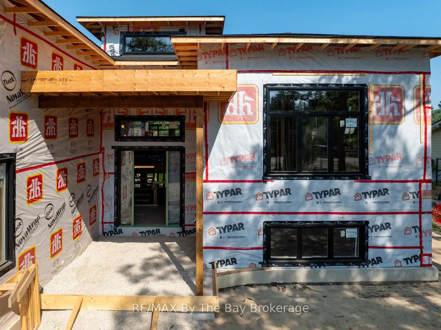 34 Edgewater Road