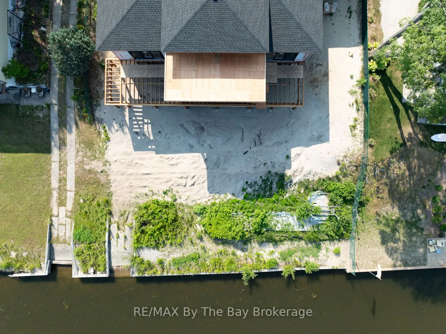 34 Edgewater Road